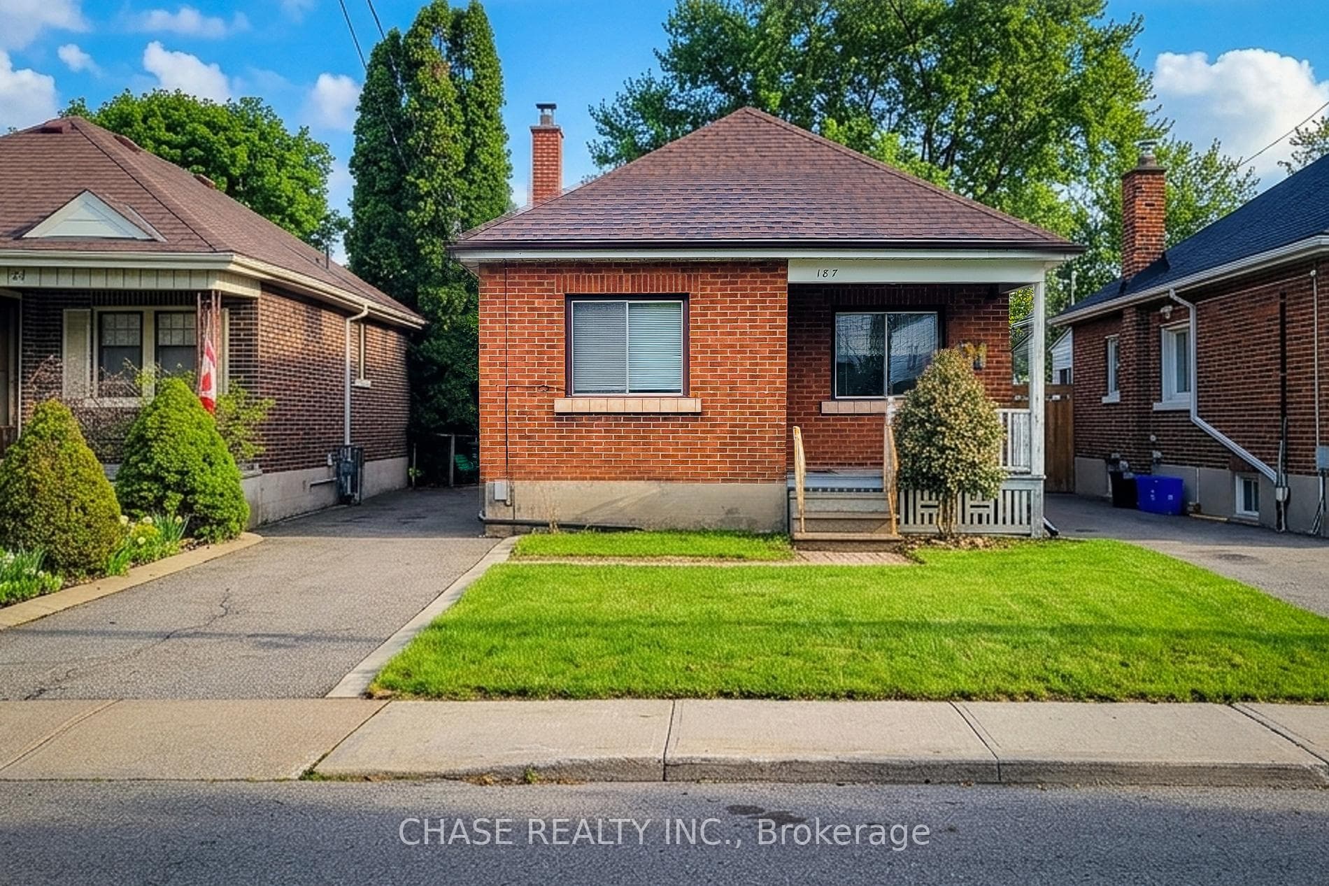 187 Paradise Road, Hamilton