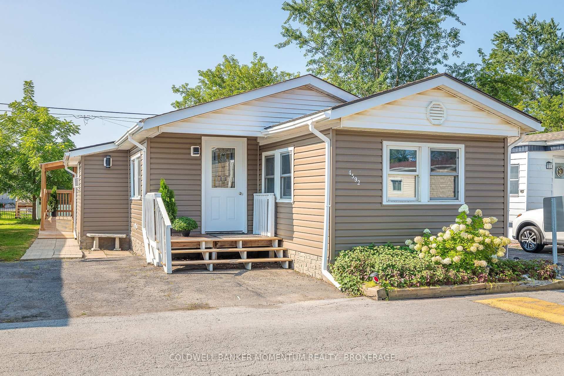 4592 Martha Lane, Lincoln