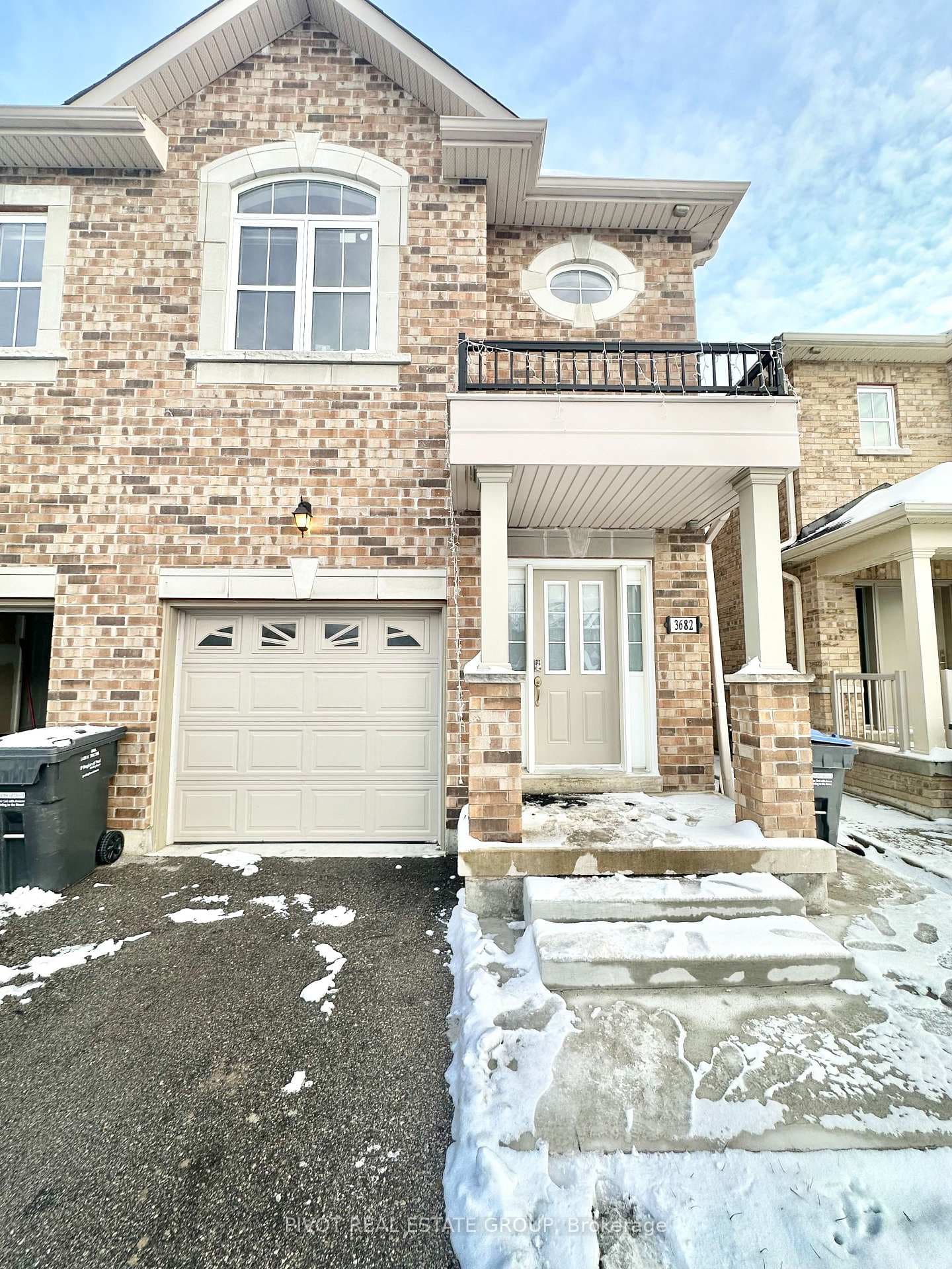 3682 Banff Court, Mississauga, ON L5N 7A2 - Photo 1