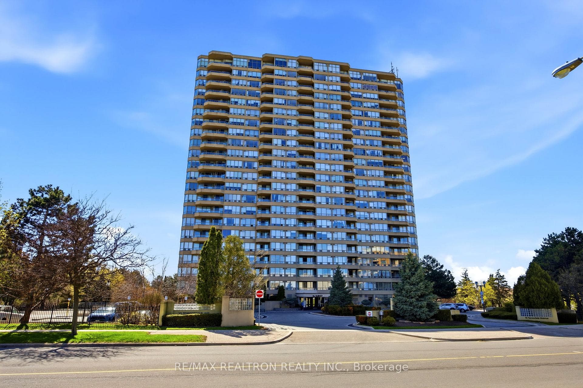 10 Torresdale Avenue Unit 506, Thornhill / Willowdale, ON M2R 3V8 - Photo 1