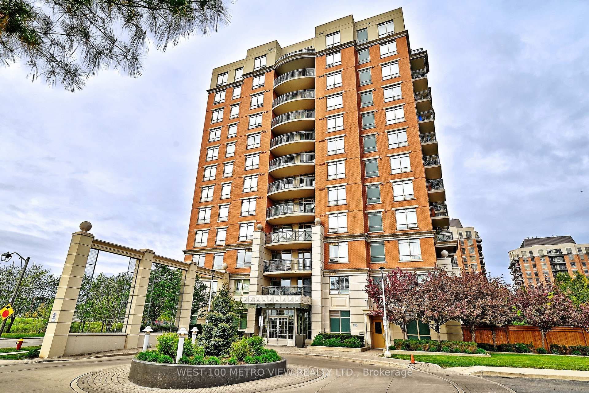 2365 CENTRAL PARK Drive Unit 1104, Oakville, ON L6H 0C7 - Photo 1