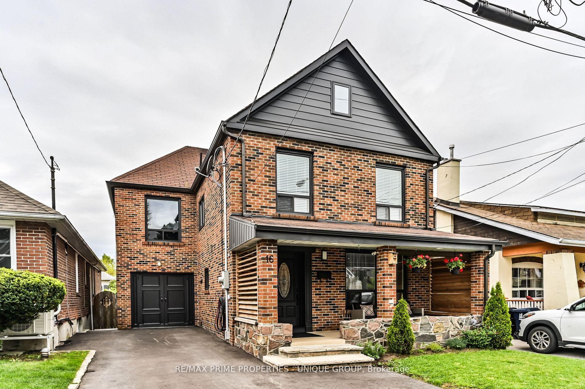 16 Eastwood Avenue, Toronto E06