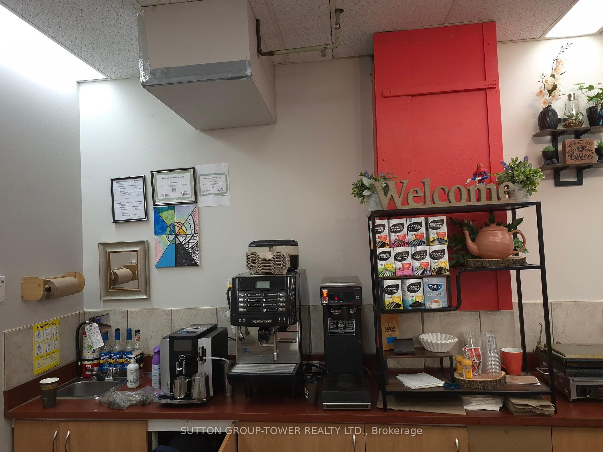 245 Fairview Mall Drive Unit 101, Hillcrest Village / Bayview Village, ON M2J 4T1 - Photo 1