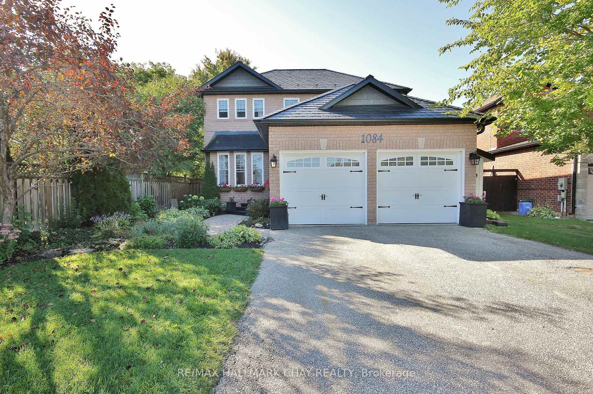 1084 Winnifred Court, Innisfil, ON L9S 2B3 - Photo 1