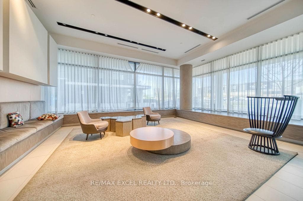 128 Fairview Mall Drive Unit 318, Hillcrest Village / Bayview Village, ON M2J 0E8 - Photo 1