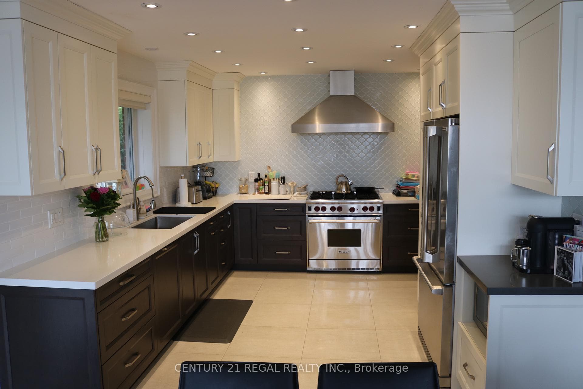 18 Rowse Crescent, Etobicoke (Kingsview Village / Humber Heights), ON M9P 3L5 - Photo 1