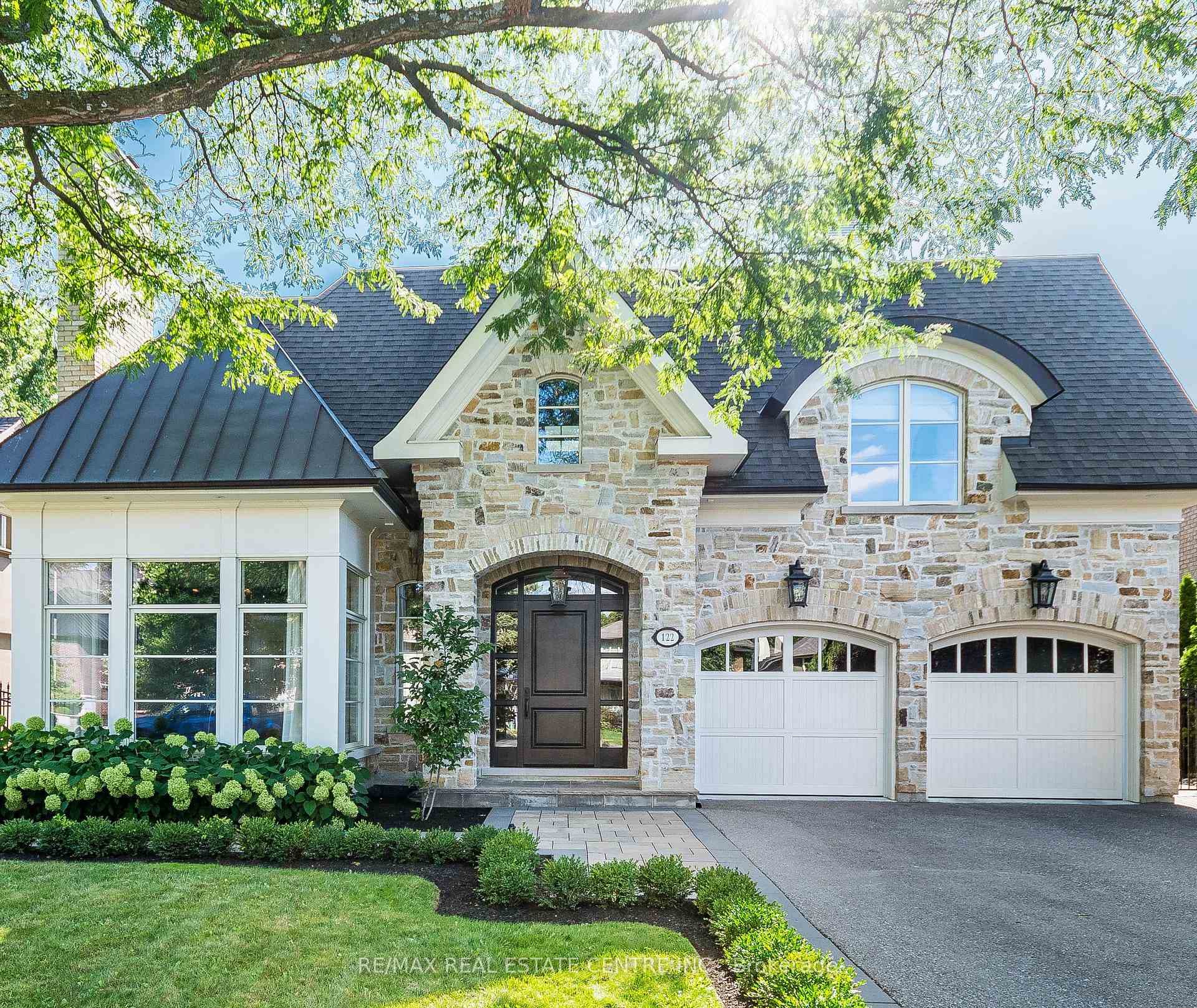 122 Wimbleton Road, Etobicoke (Islington / Rexdale), ON M9A 3S6 - Photo 1