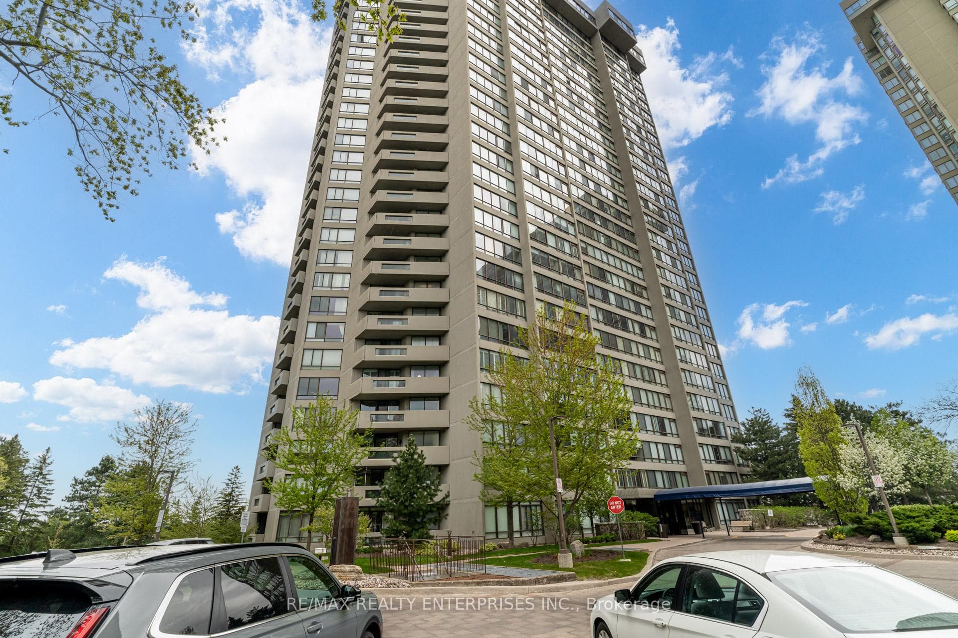 65 Skymark Drive Unit 204, Hillcrest Village / Bayview Village, ON M2H 3N9 - Photo 1