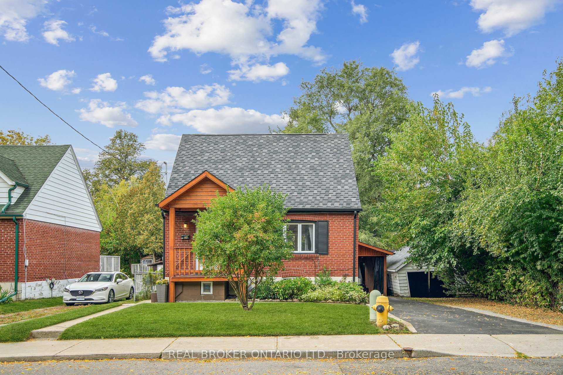 24 Glenburn Avenue Unit Upper, Danforth / East York, ON M4B 2X2 - Photo 1