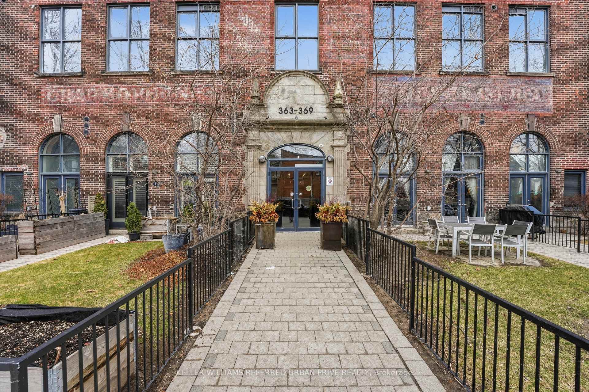 363 Sorauren Avenue Unit PH7, Toronto W01