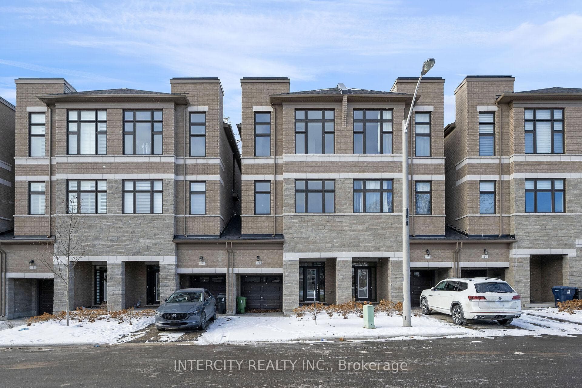 20 Tarmola Park Court, Downsview / Black Creek, ON M9L 2L1 - Photo 1