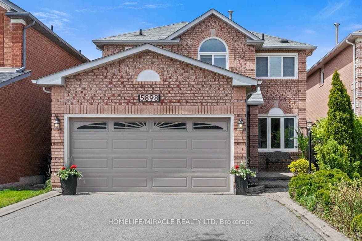 5898 Mersey Street, Mississauga, ON L5V 1V9 - Photo 1