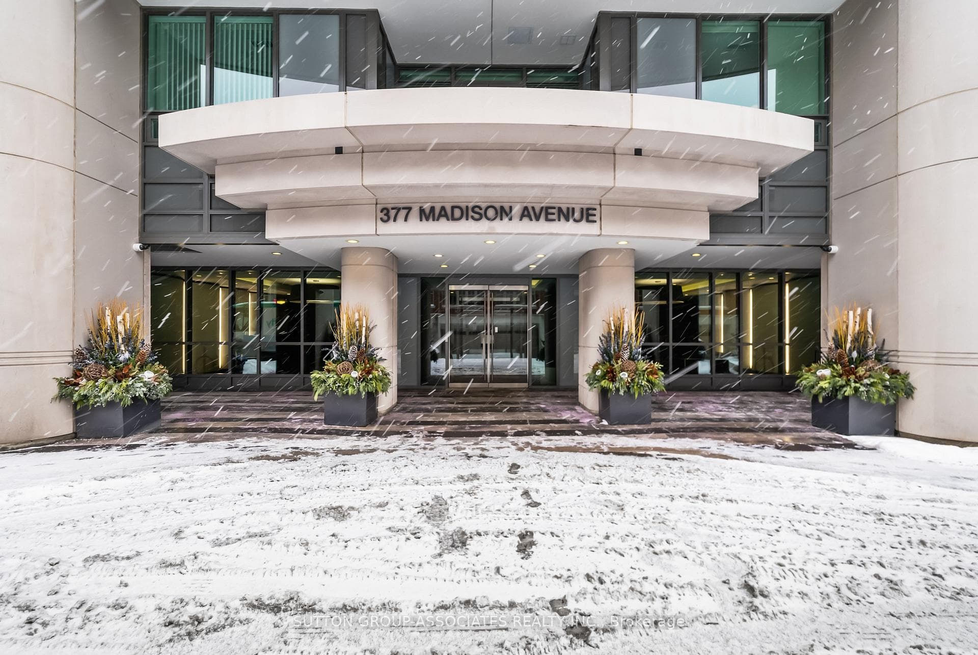 377 Madison Avenue Unit 502, Annex / Yorkville / Summerhill, ON M4V 3E1 - Photo 1