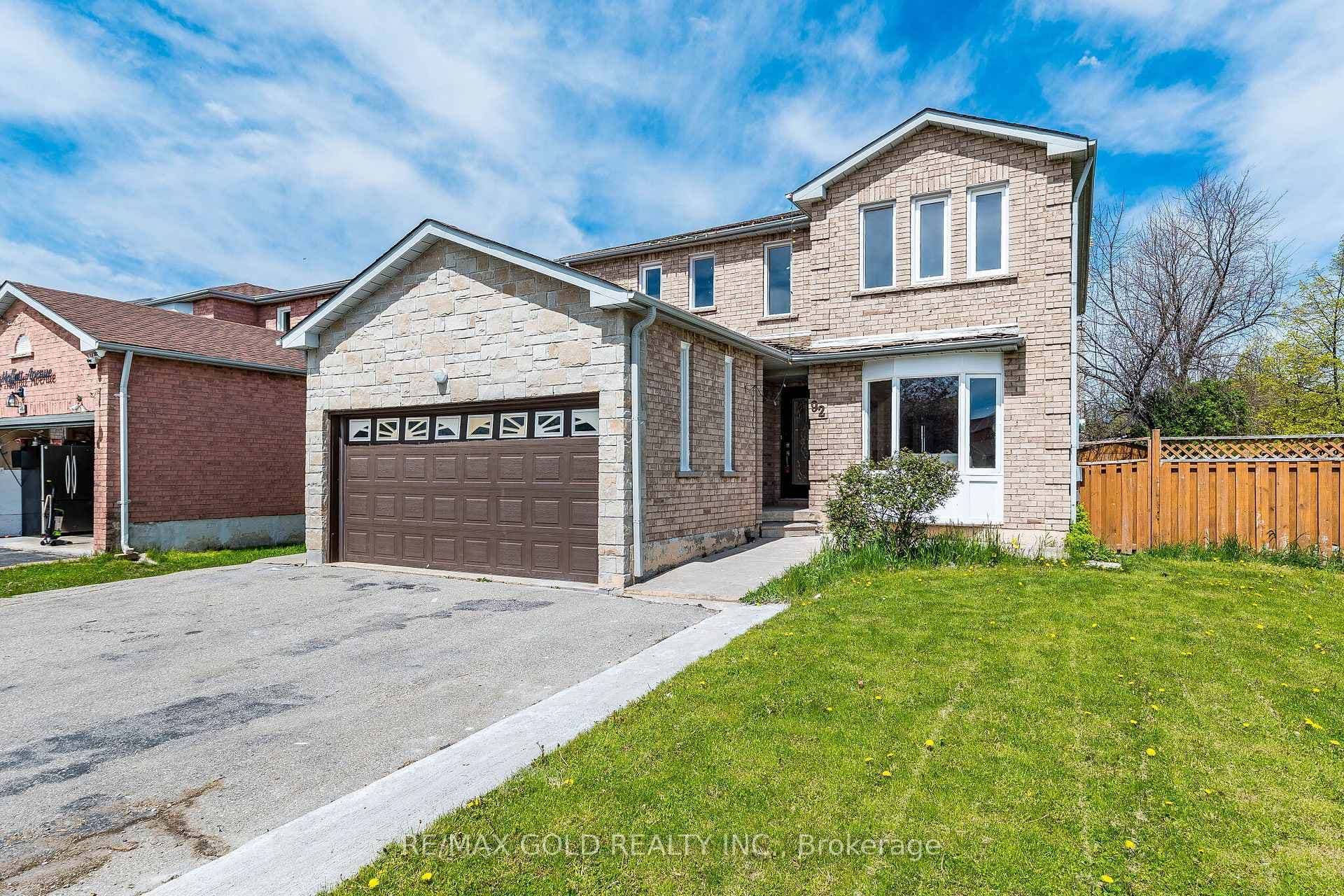 92 Moffatt Avenue, Brampton, ON L6Y 4K8 - Photo 1