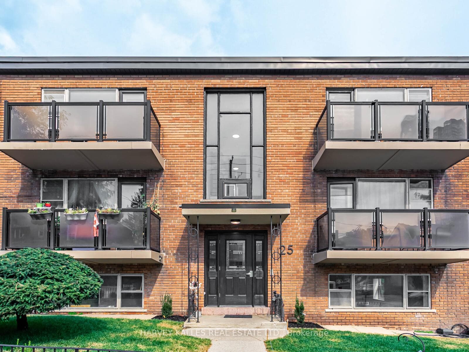 25 Windermere Avenue, High Park / Junction / Roncesvalles, ON M6S 3J3 - Photo 1