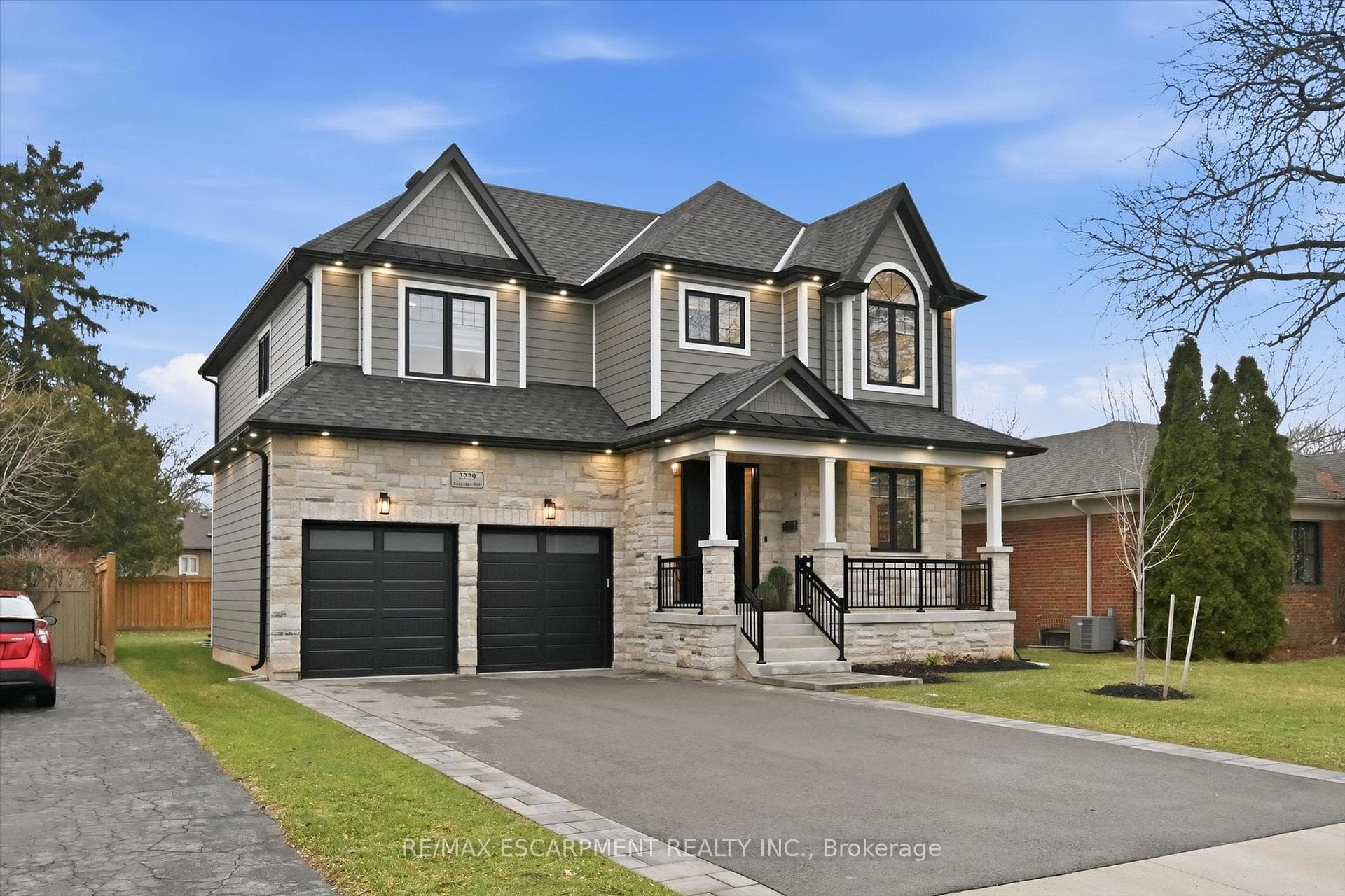 2229 Tallman Avenue, Burlington, ON L7R 1R2 - Photo 1