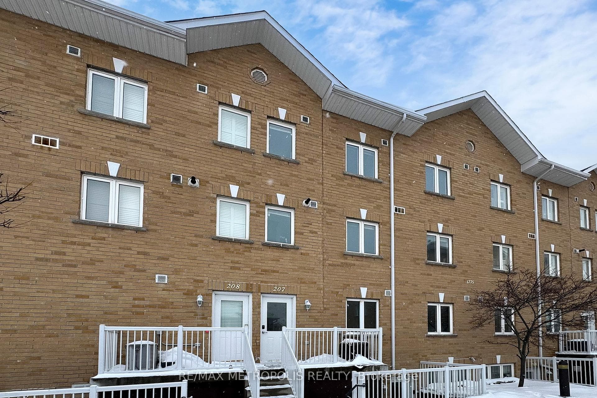 1775 Markham Road Unit 207, Scarborough (Morningside / West Hill), ON M1B 2Z7 - Photo 1