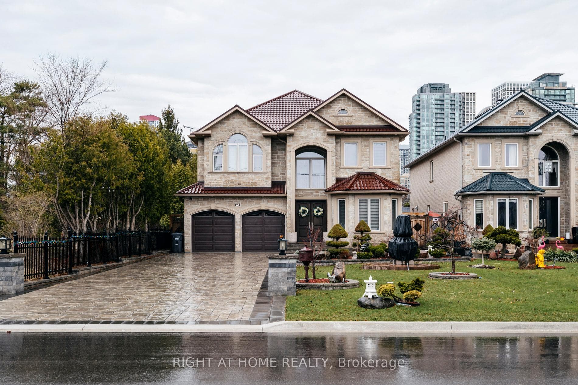 99 Fairview Road, Mississauga, ON L5B 1K7 - Photo 1