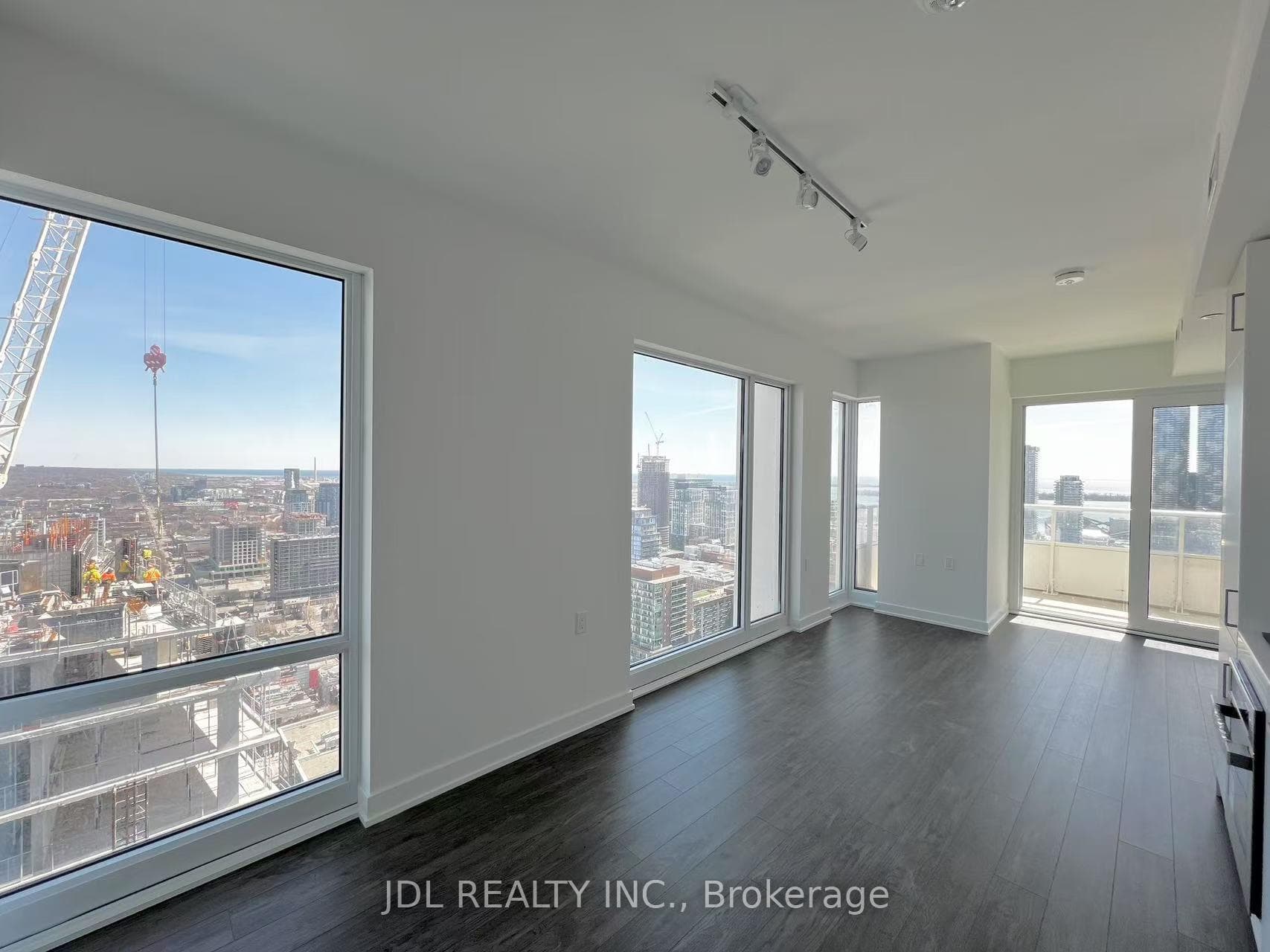 88 Queen Street Unit 3603, Regent Park / Cabbagetown / St. James Town, ON M5C 0B6 - Photo 1