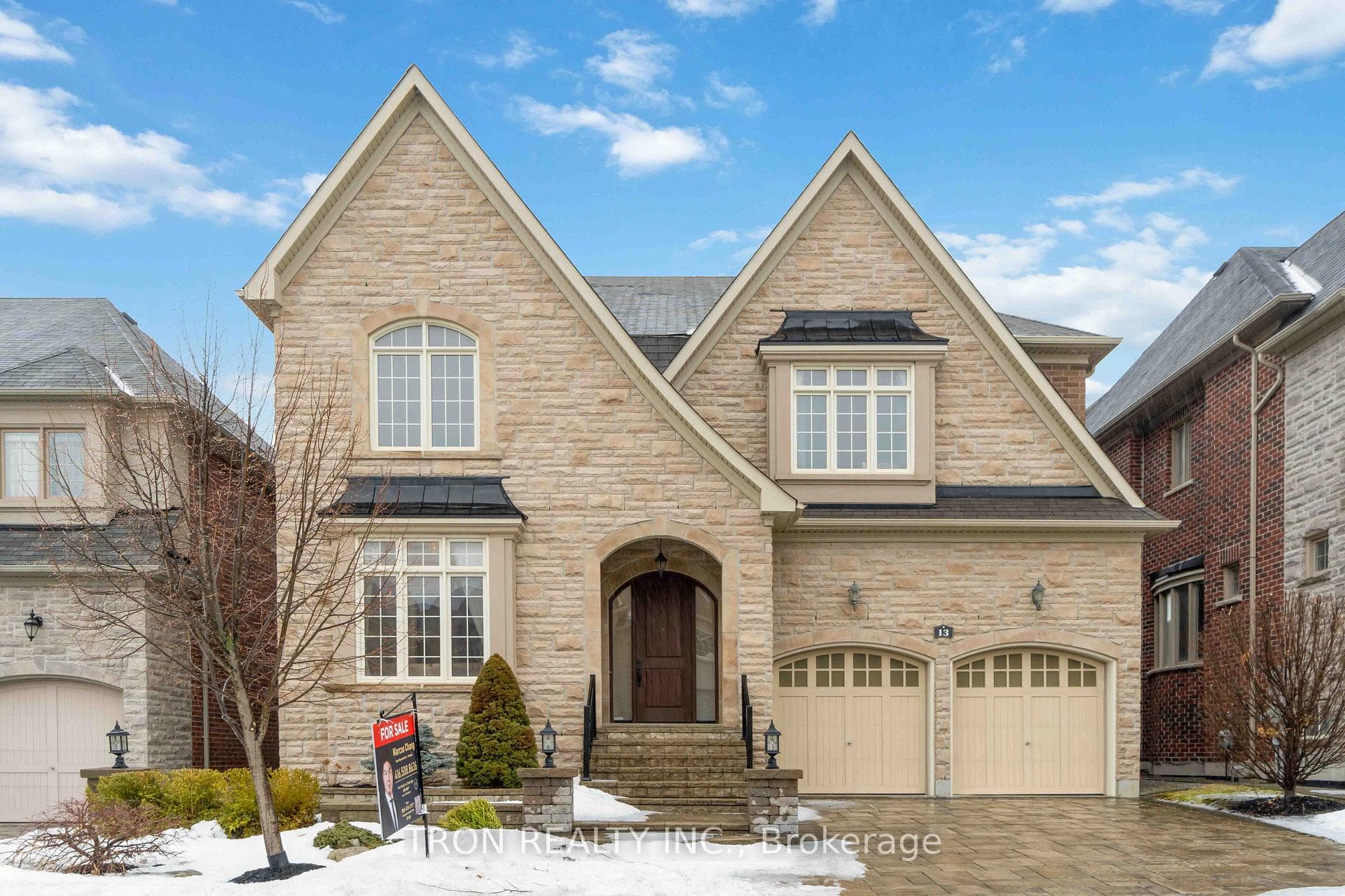 13 Royal West Road, Markham, ON L6C 0L4 - Photo 1