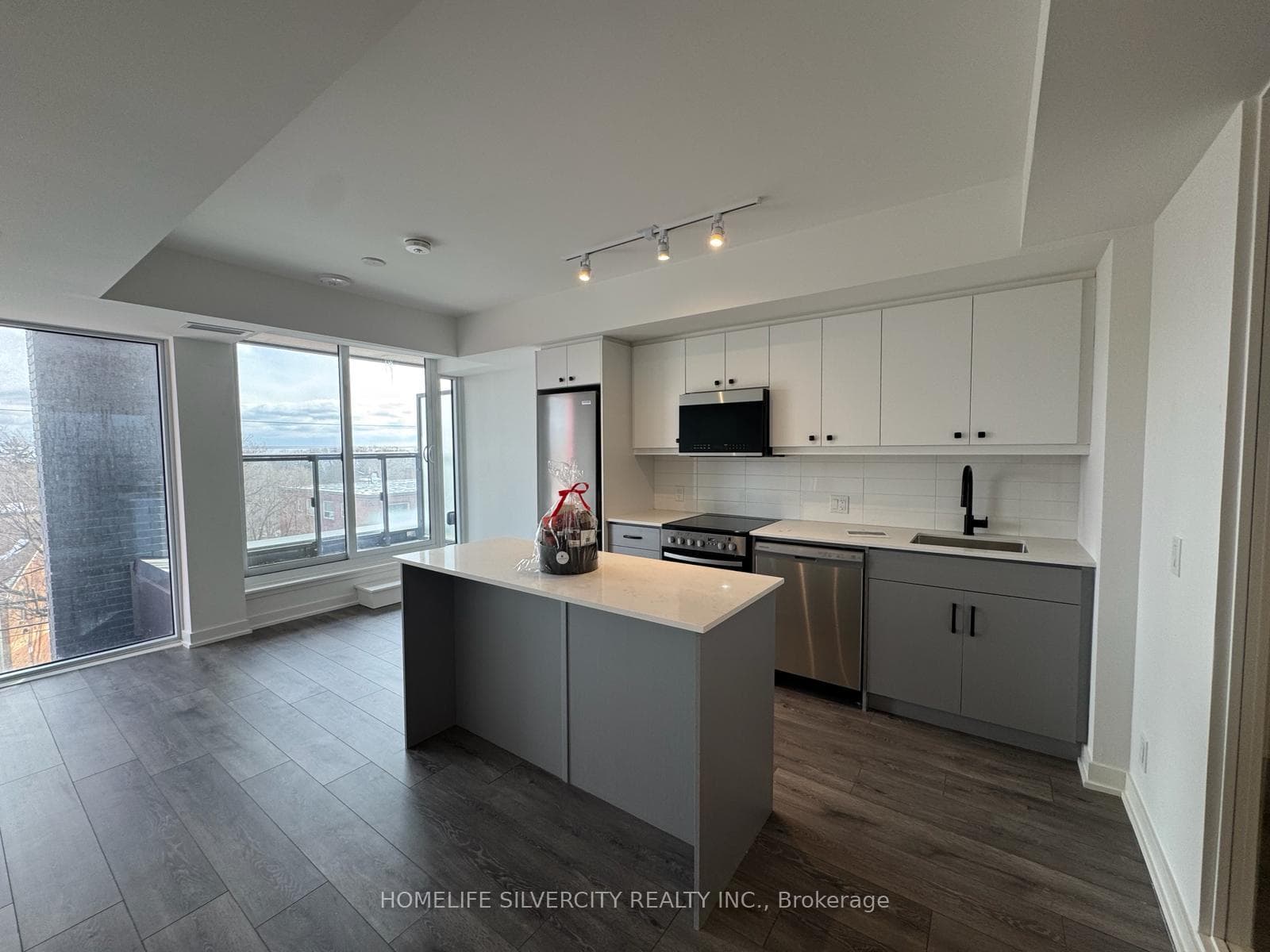 2 Manderley Drive Unit 520, Birch Cliff / Cliffside, ON M1N 0C7 - Photo 1