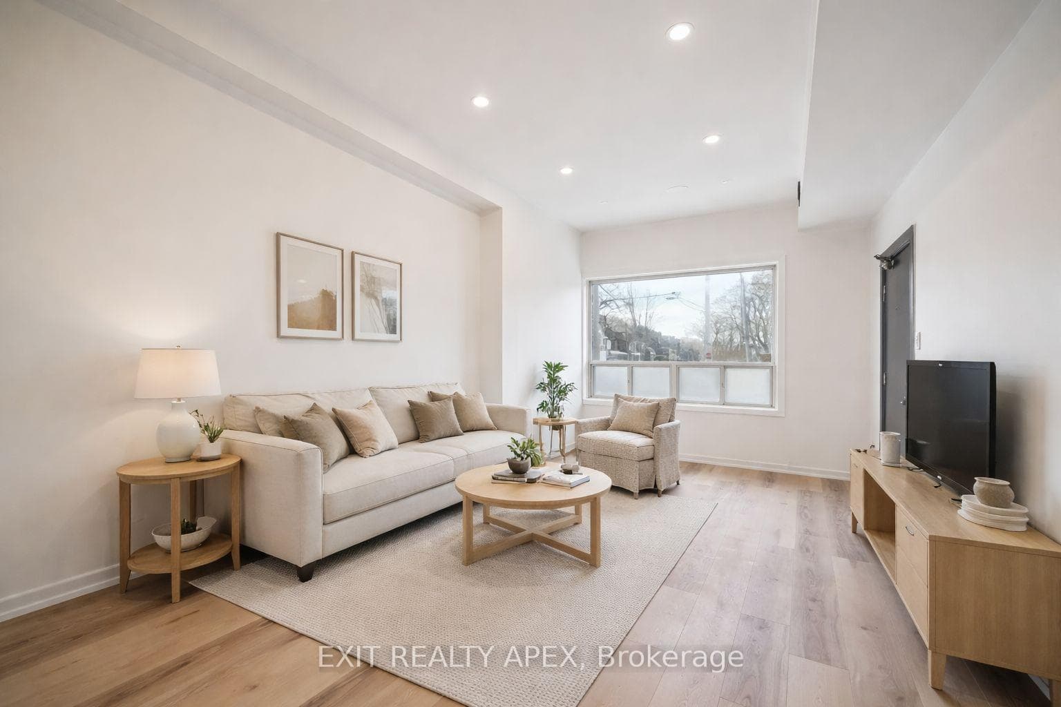 343 Greenwood Avenue Unit Main Floor, Riverdale / Leslieville, ON M4L 2R6 - Photo 1