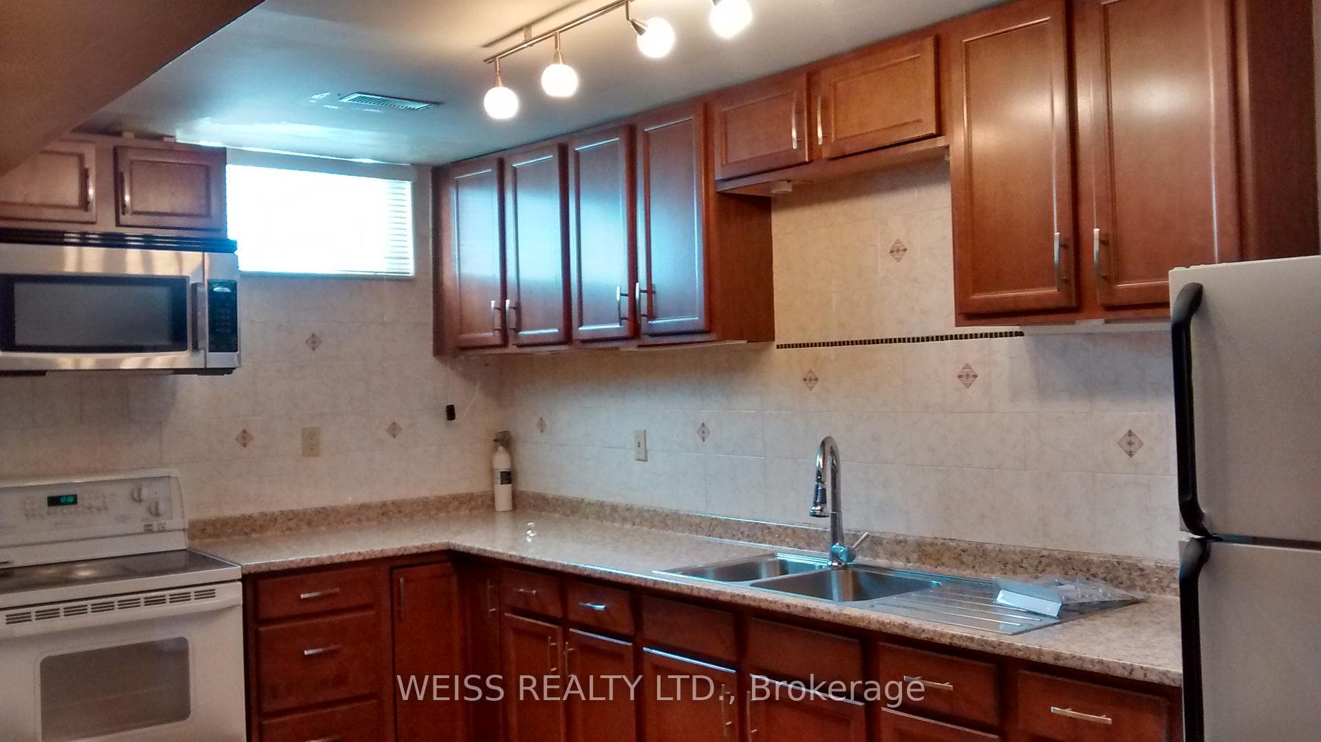 4063 Ellesmere Road Unit BSMT, Rouge / Port Union / Malvern, ON M1C 1J3 - Photo 1