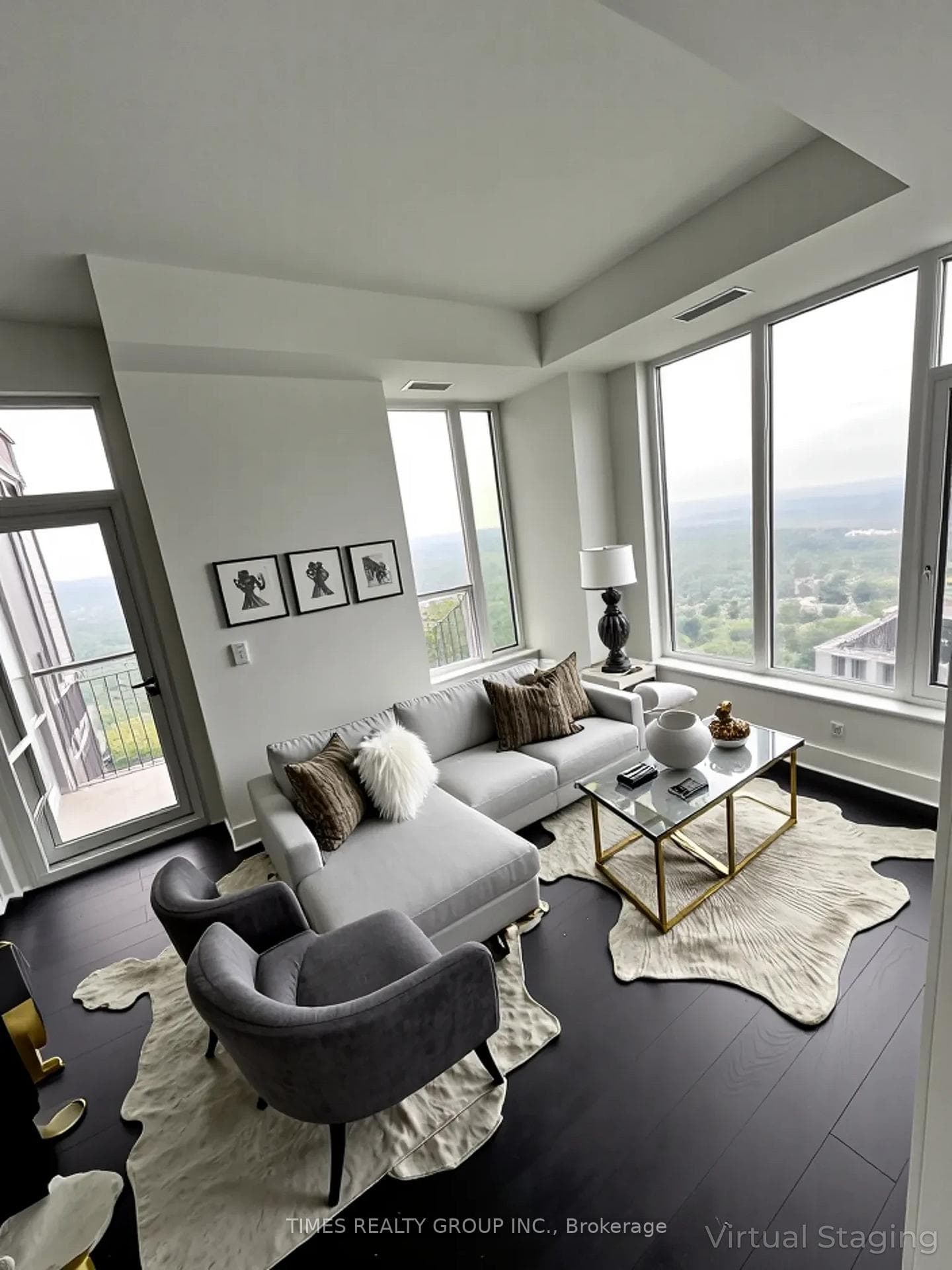 11 Yorkville Avenue Unit 5804, Toronto C02