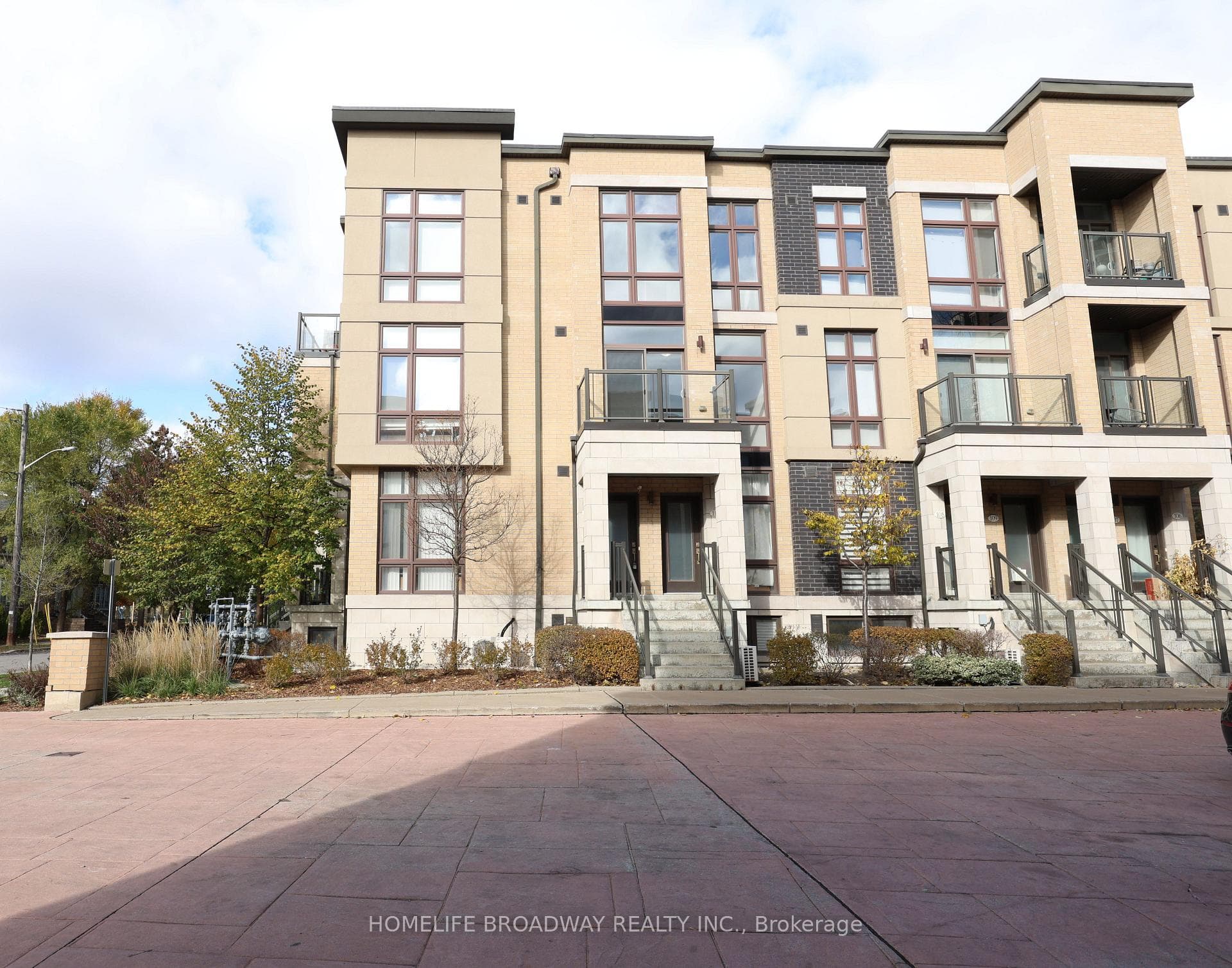 23 Eldora Avenue Unit 111, Thornhill / Willowdale, ON M2M 1R3 - Photo 1