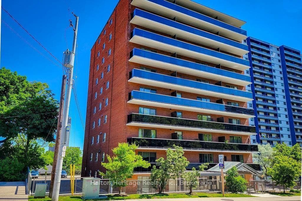 81 Charlton Avenue Unit 905, Hamilton
