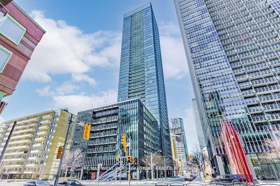 101 Charles Street Unit 619, Toronto C08