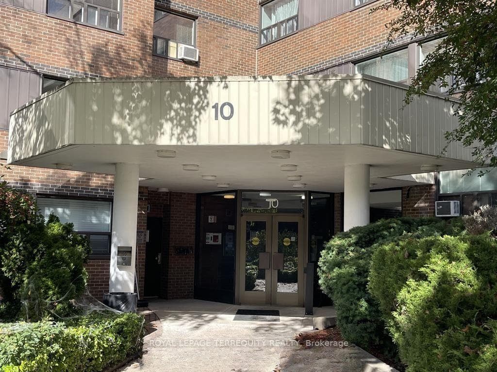 10 Sunrise Avenue Unit 114, Don Mills / Parkwoods / Victoria Village, ON M4A 2R1 - Photo 1