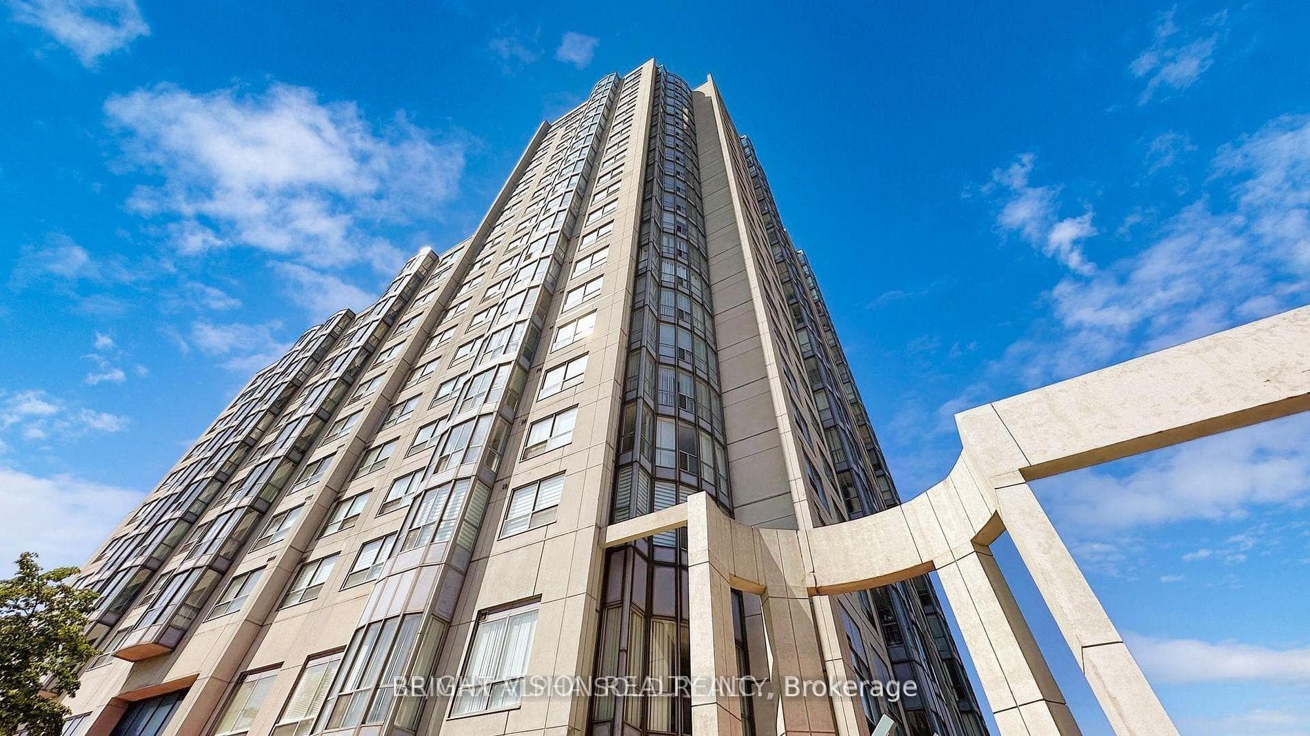 1470 Midland Avenue Unit 1703, Dorset Park / Kennedy Park, ON M1P 4Z4 - Photo 1