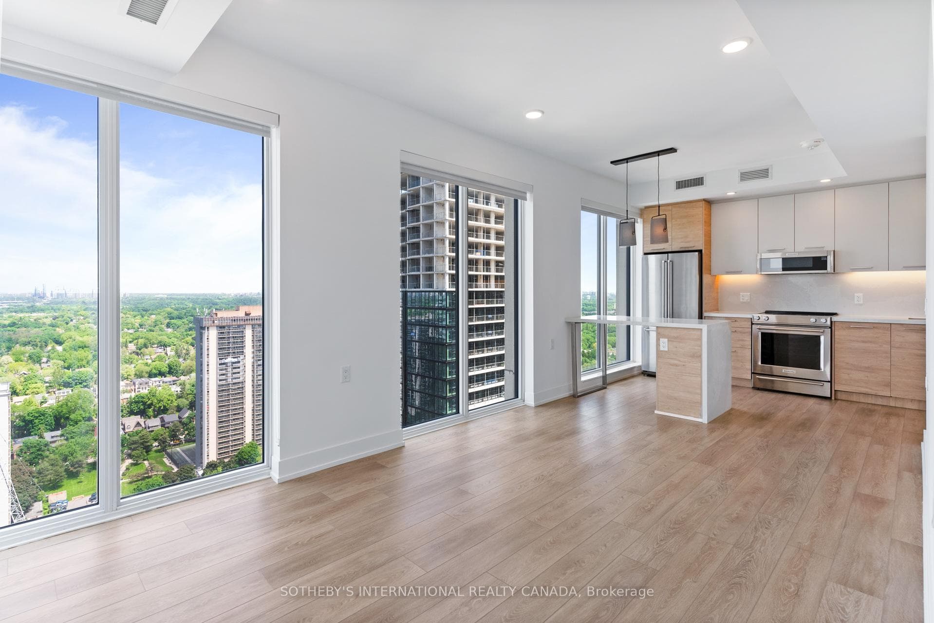 200 Redpath Avenue Unit 1902, Leaside / Davisville, ON M4P 0E6 - Photo 1