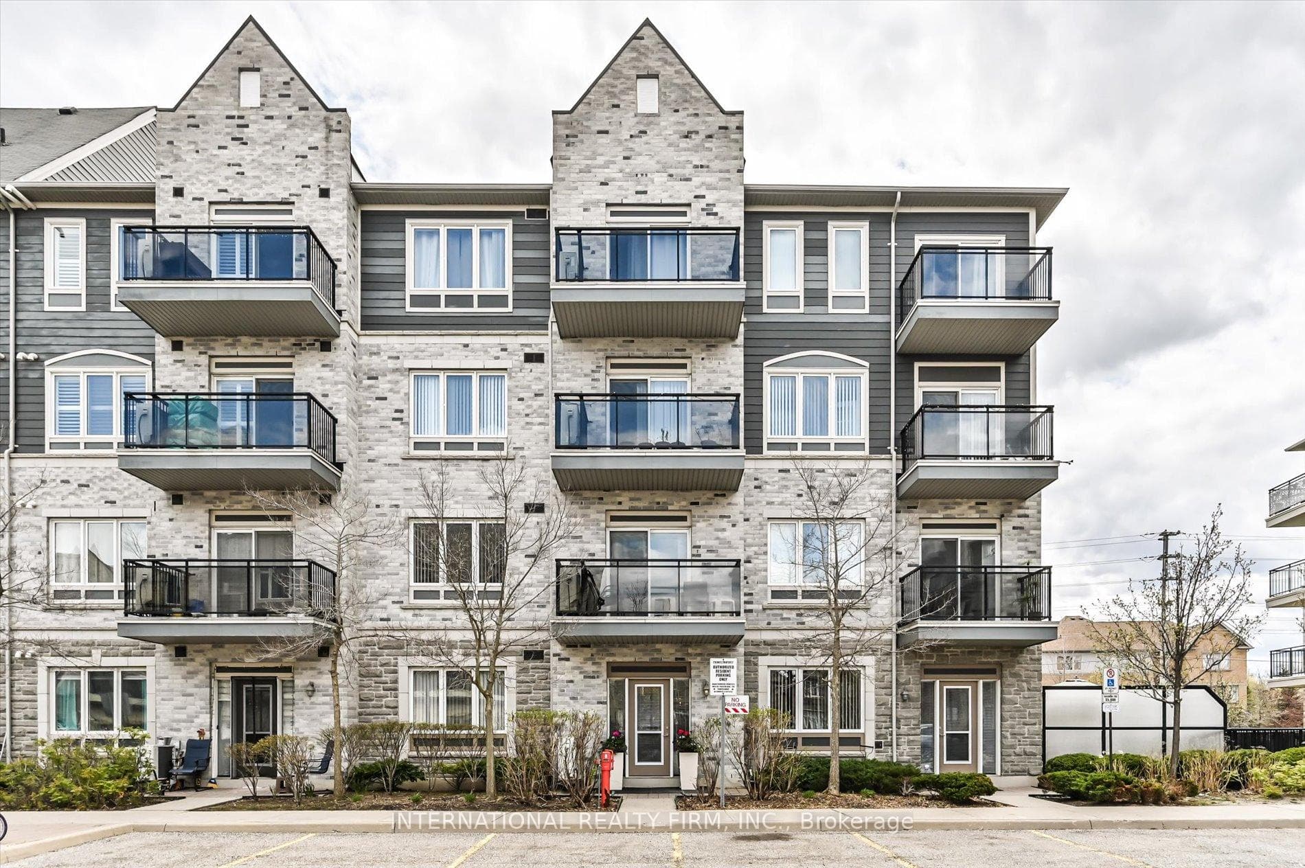 3075 Thomas Street Unit 111, Mississauga, ON L5M 0M4 - Photo 1