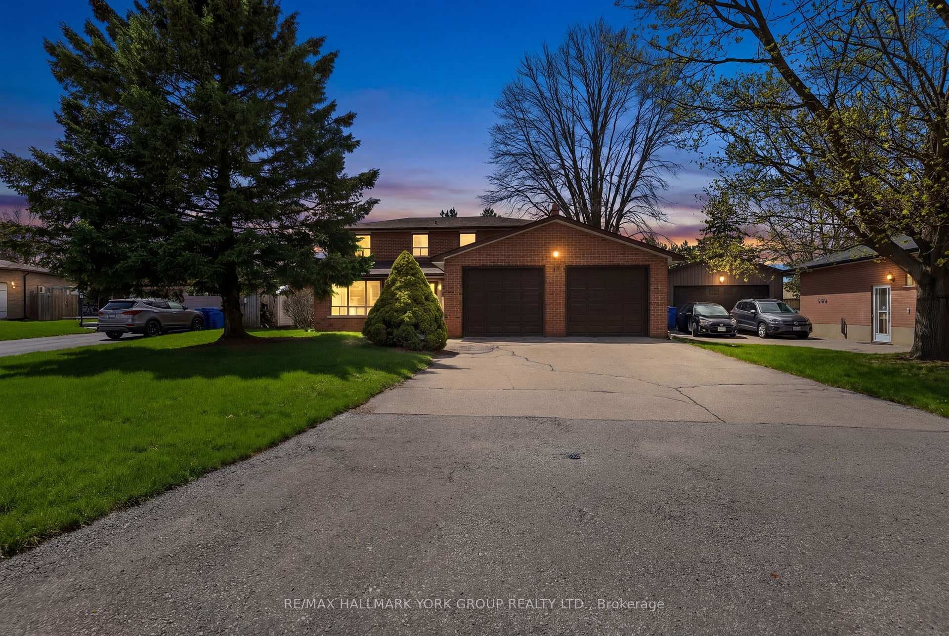 16 Wenderly Drive, Aurora, ON L4G 1V4 - Photo 1