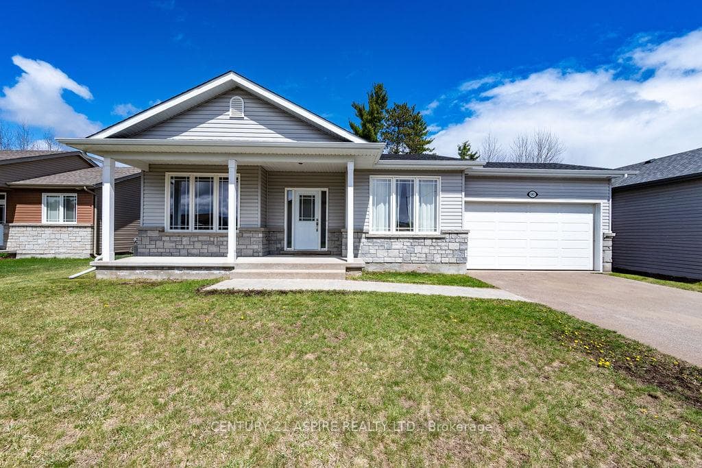 541 Gardner Crescent, Petawawa