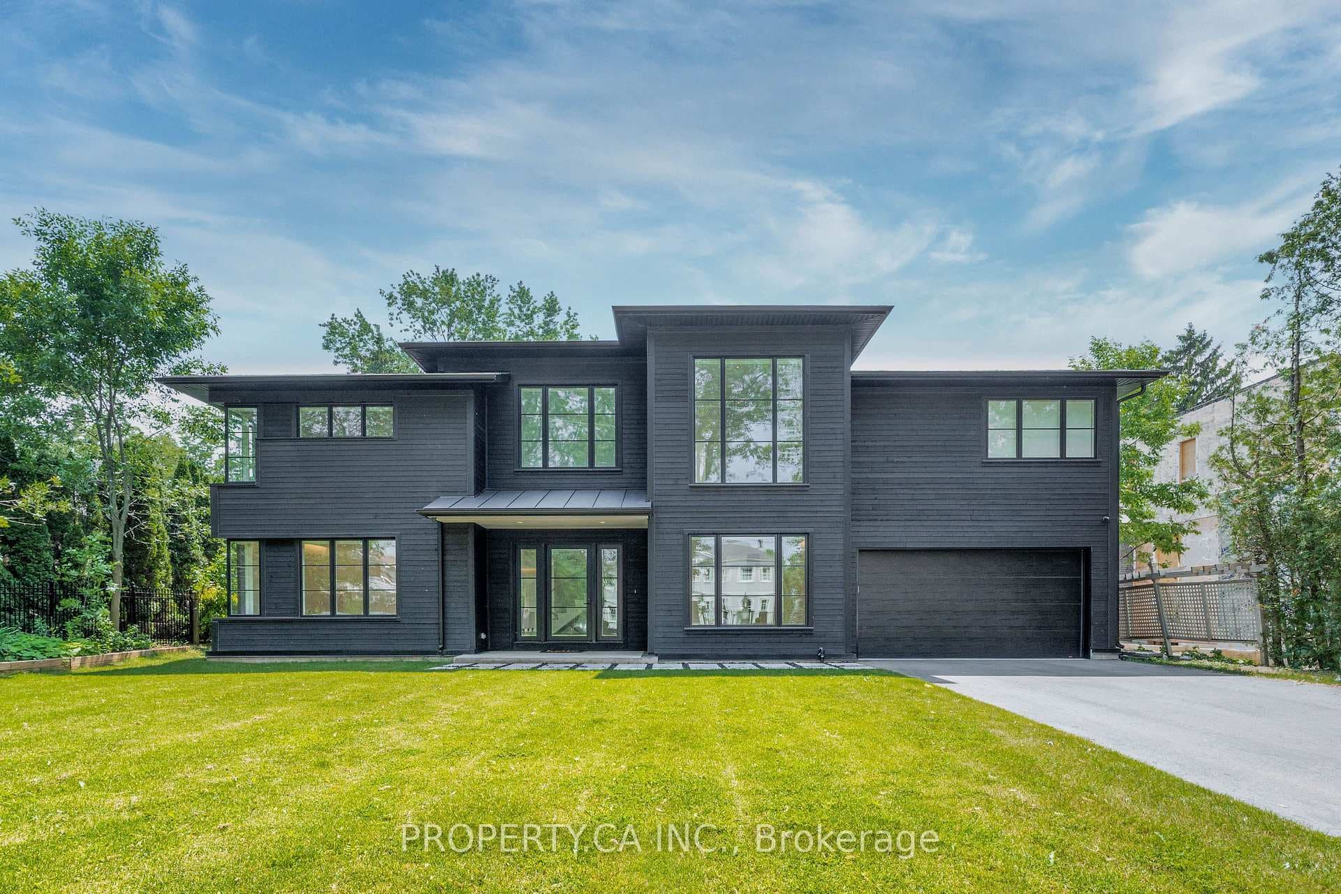14 Belvedere Drive, Oakville, ON L6L 4B6 - Photo 1