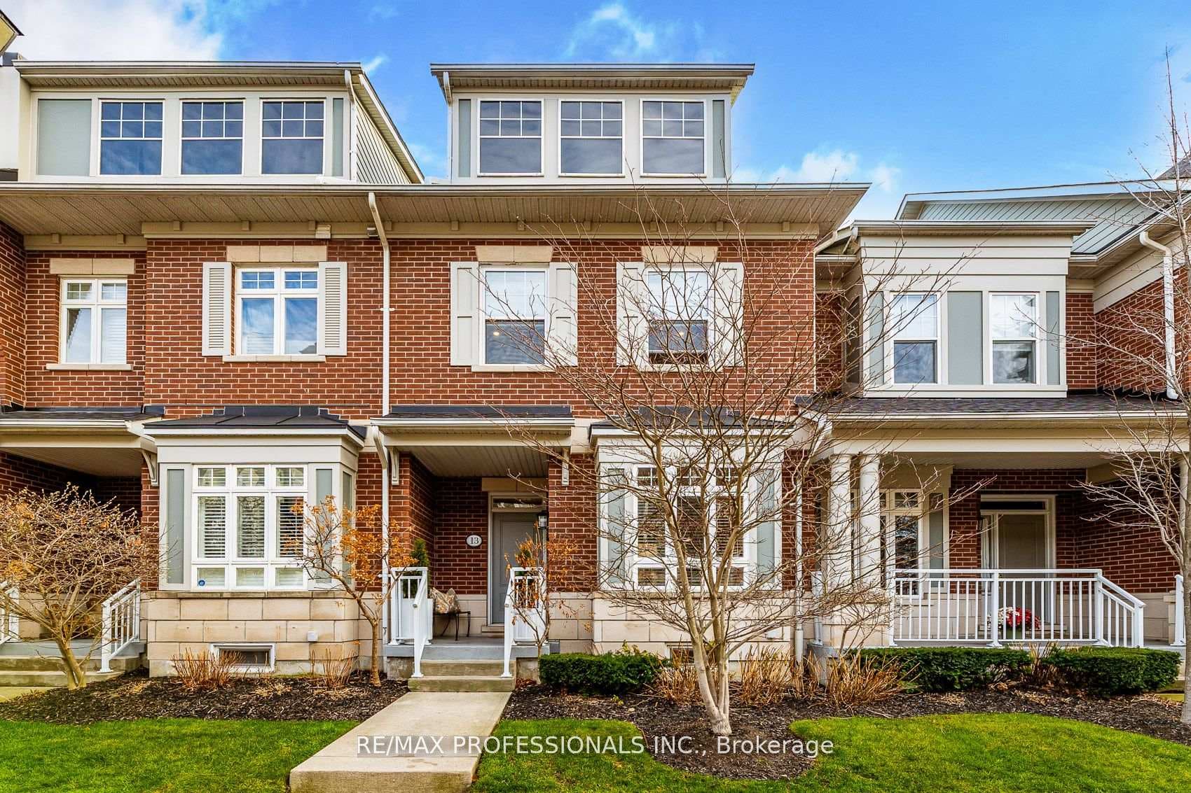 13 Compass Way, Mississauga, ON L5G 4T8 - Photo 1