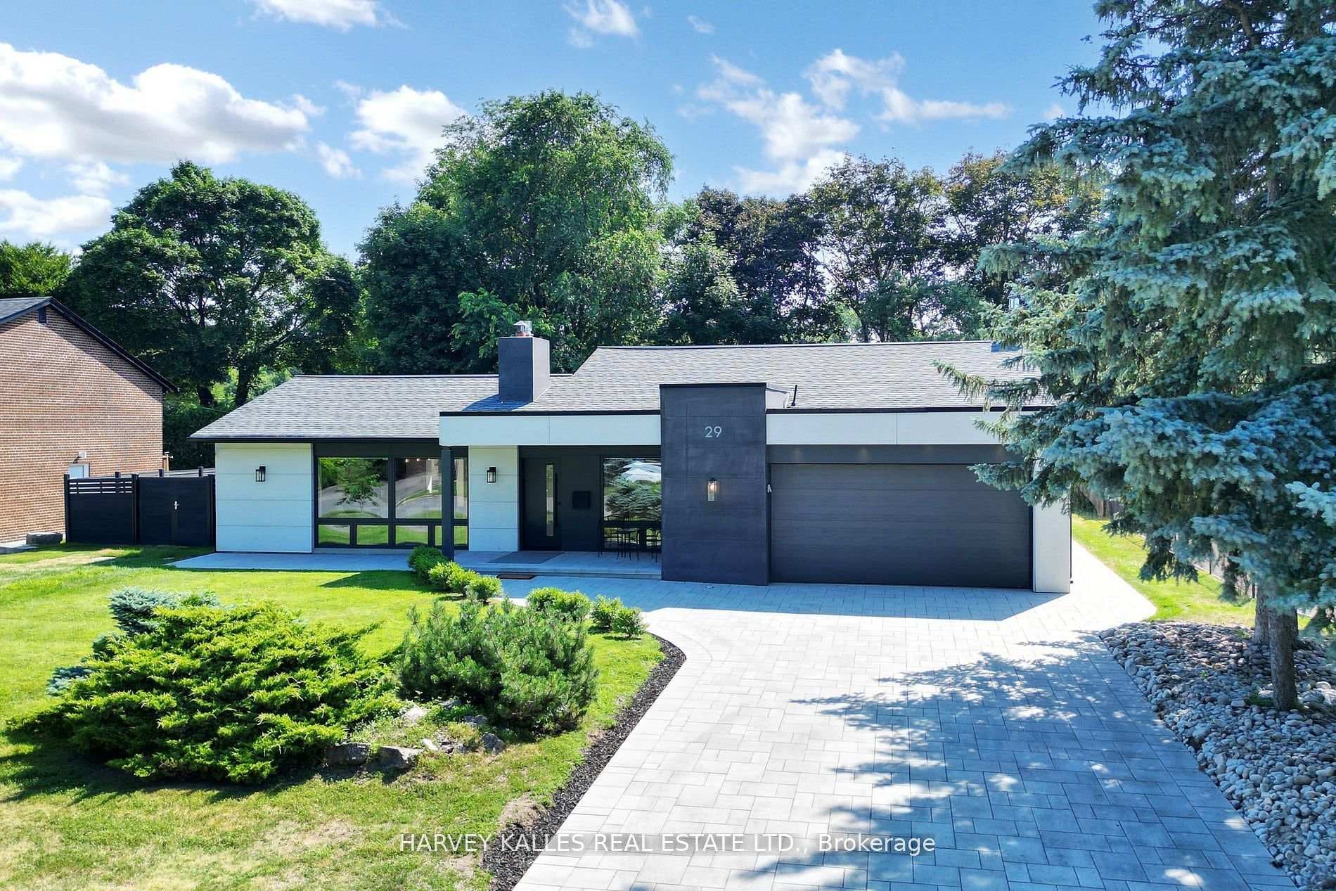 29 Parmbelle Crescent, Don Mills / Parkwoods / Victoria Village, ON M3A 3G5 - Photo 1