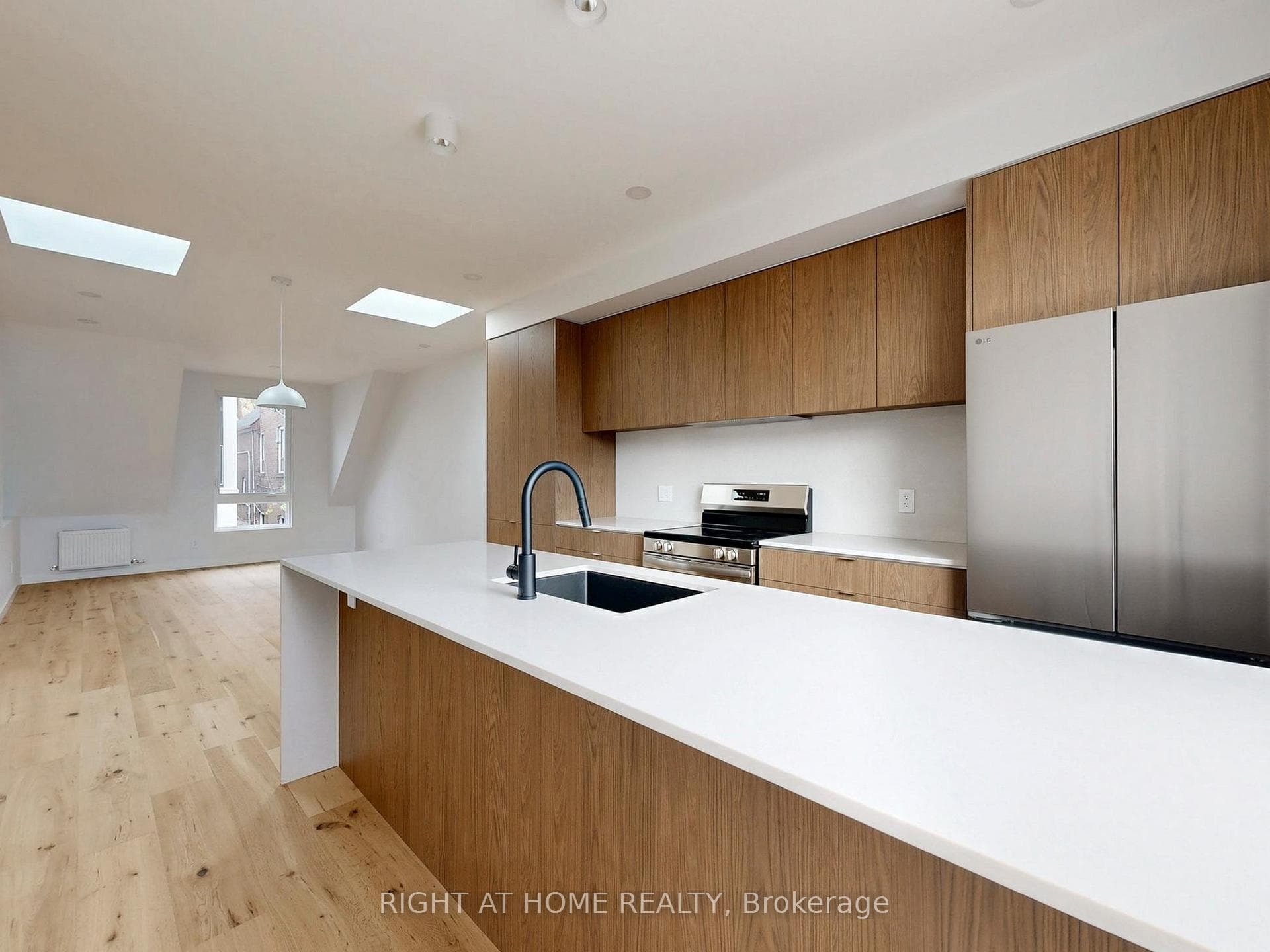 1137 Dovercourt Road Unit Laneway, Bloor West Village / Swansea, ON M6H 2Y1 - Photo 1