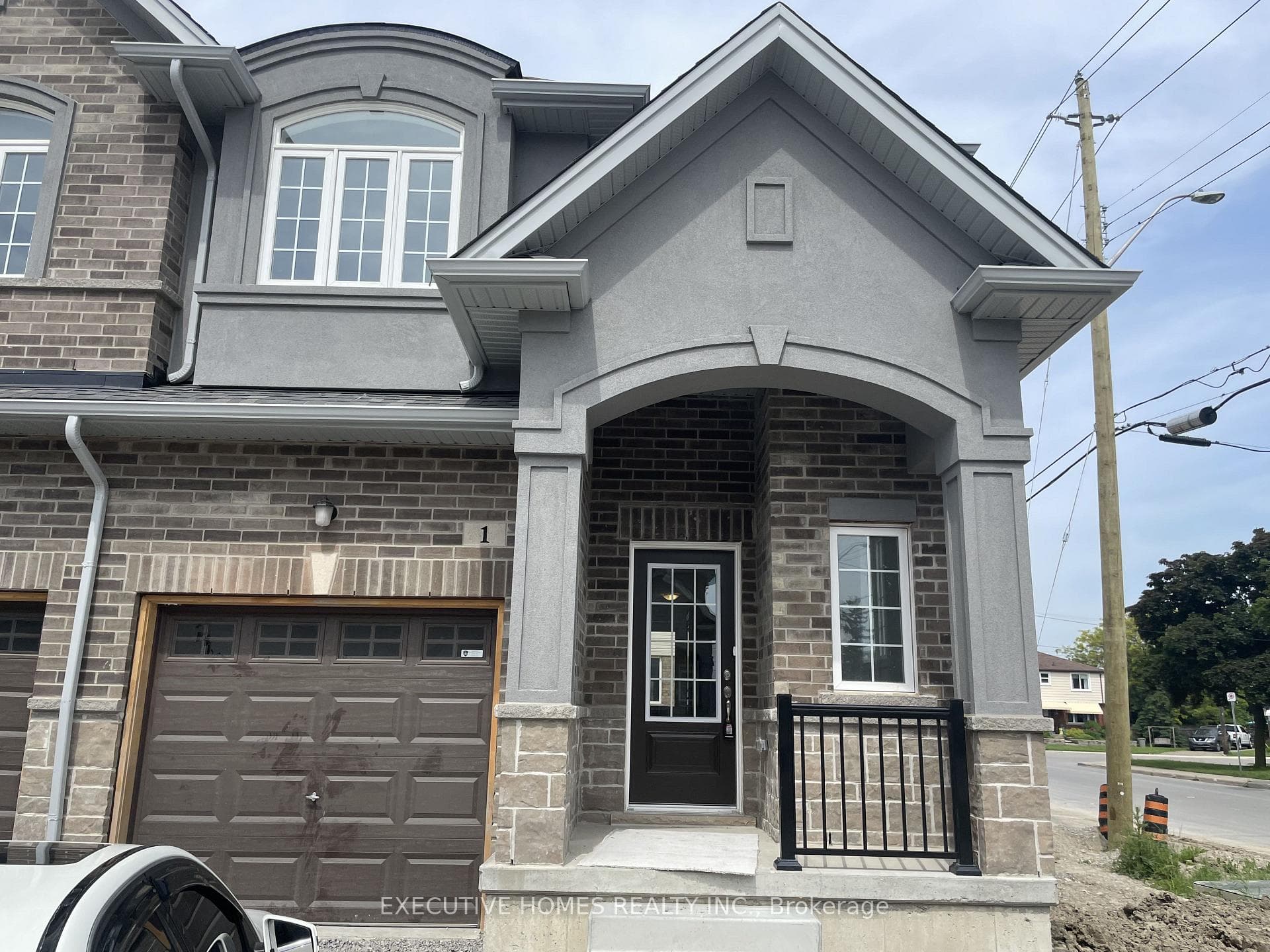 1 Linden Park Lane, Hamilton, ON L9A 1Y3 - Photo 1