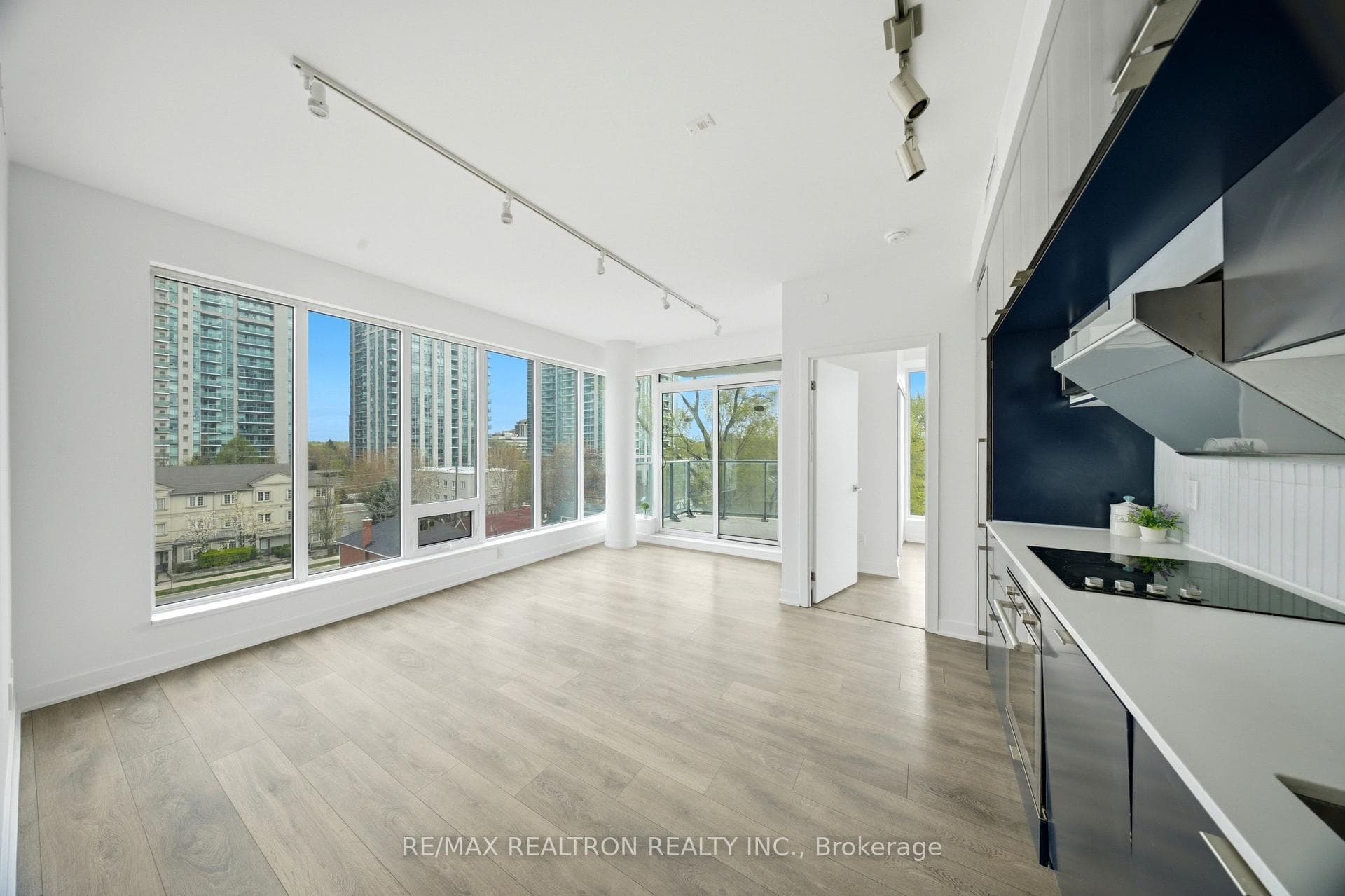 28 Avondale Avenue Unit 502, Willowdale / Newtonbrook, ON M2N 0K2 - Photo 1