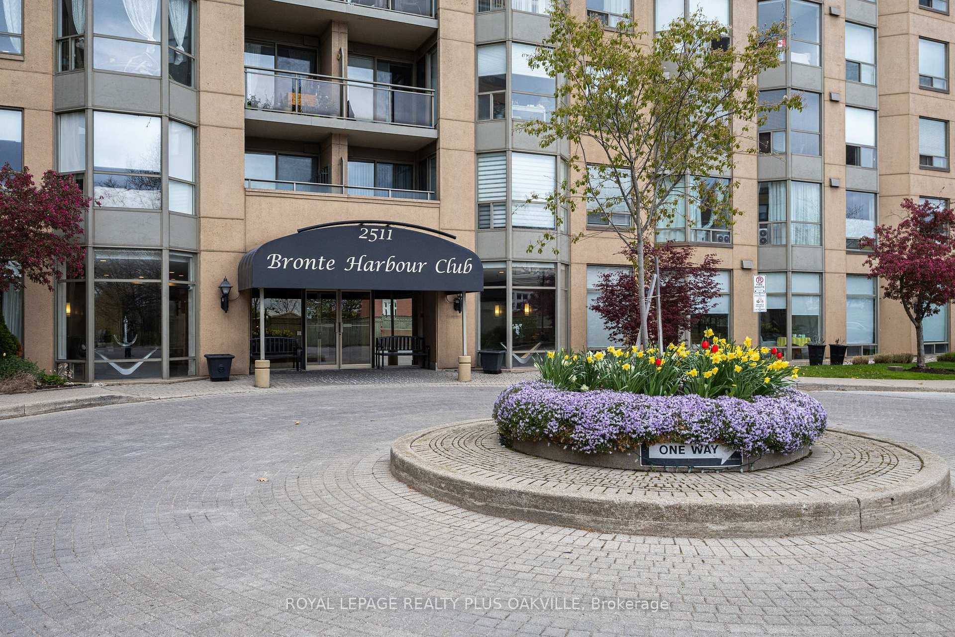 2511 Lakeshore Road Unit 311, Oakville