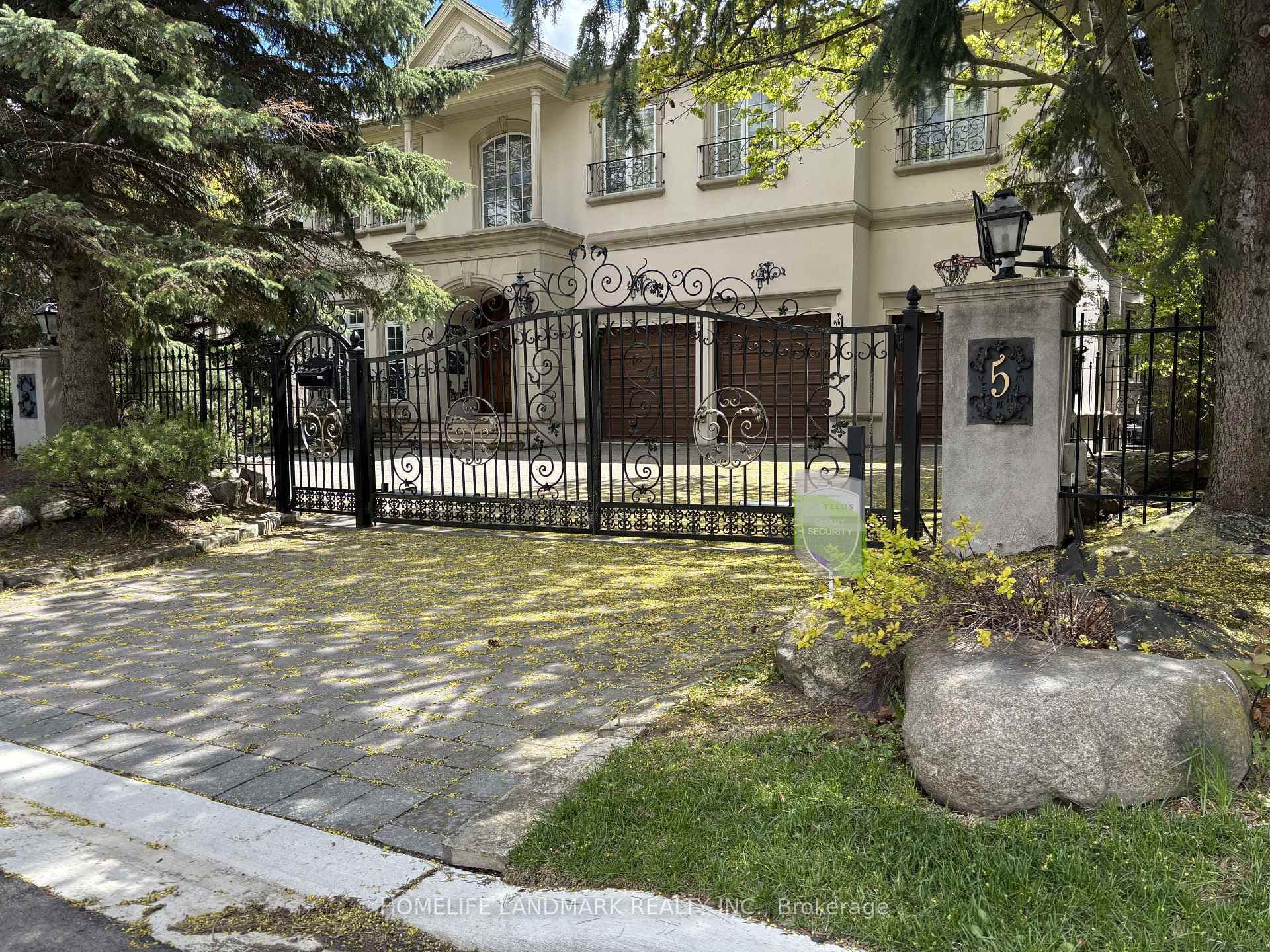 5 Vernham Avenue, Bridle Path / York Mills / Hoggs Hollow, ON M2L 2B1 - Photo 1
