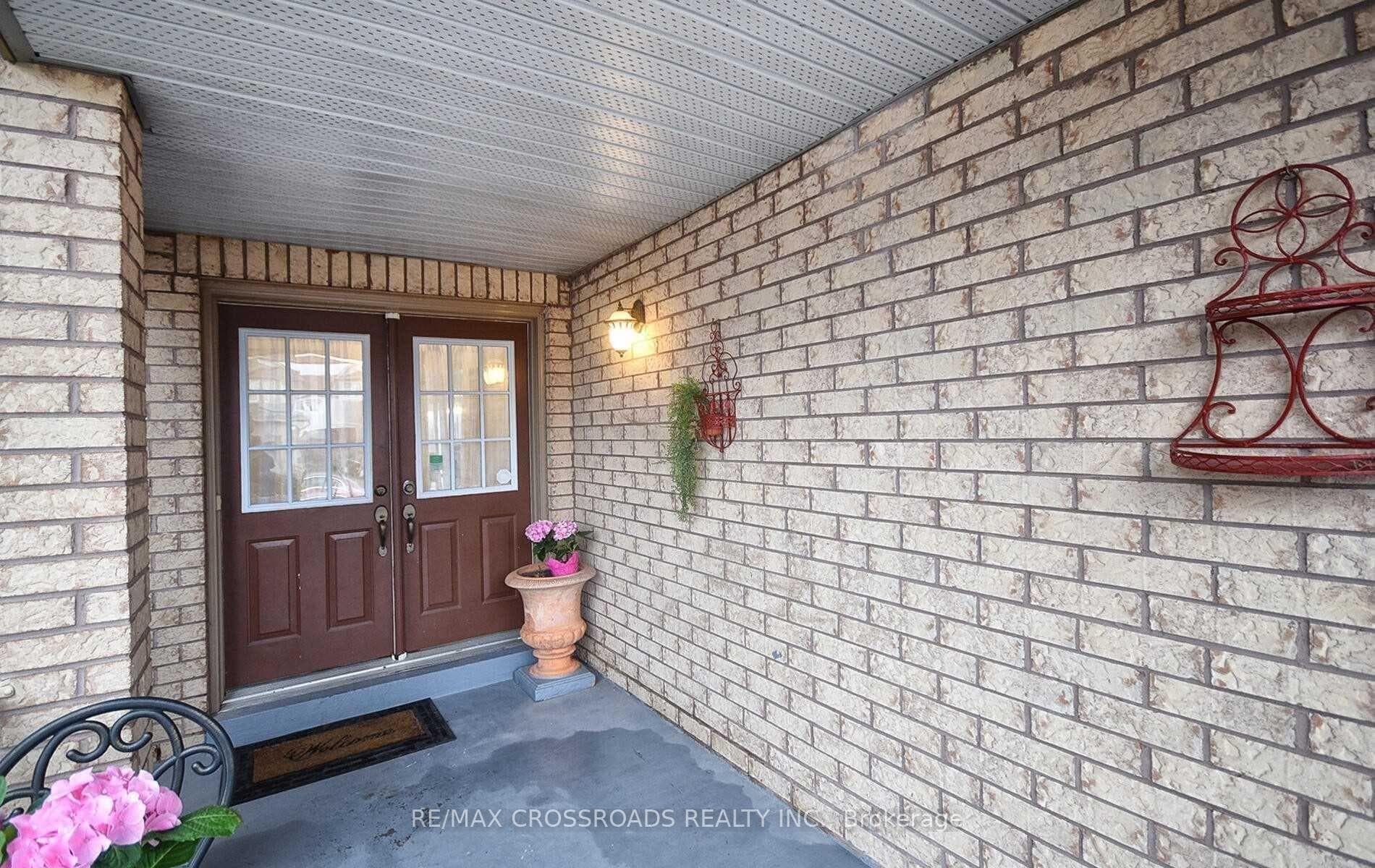 33 Holloway Road, Markham, ON L3S 4P2 - Photo 1