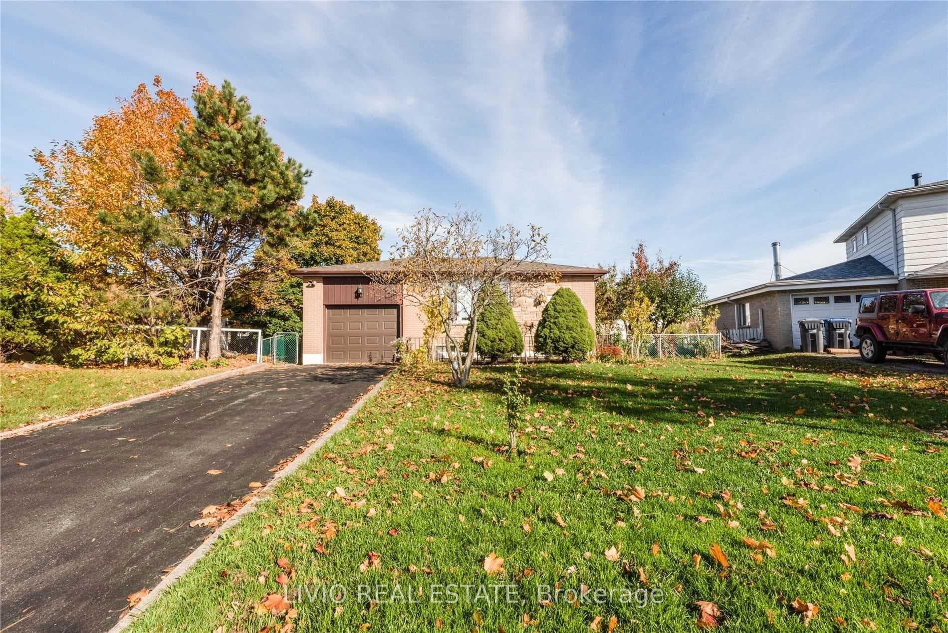12 Finsbury Drive, Brampton, ON L6T 3P9 - Photo 1