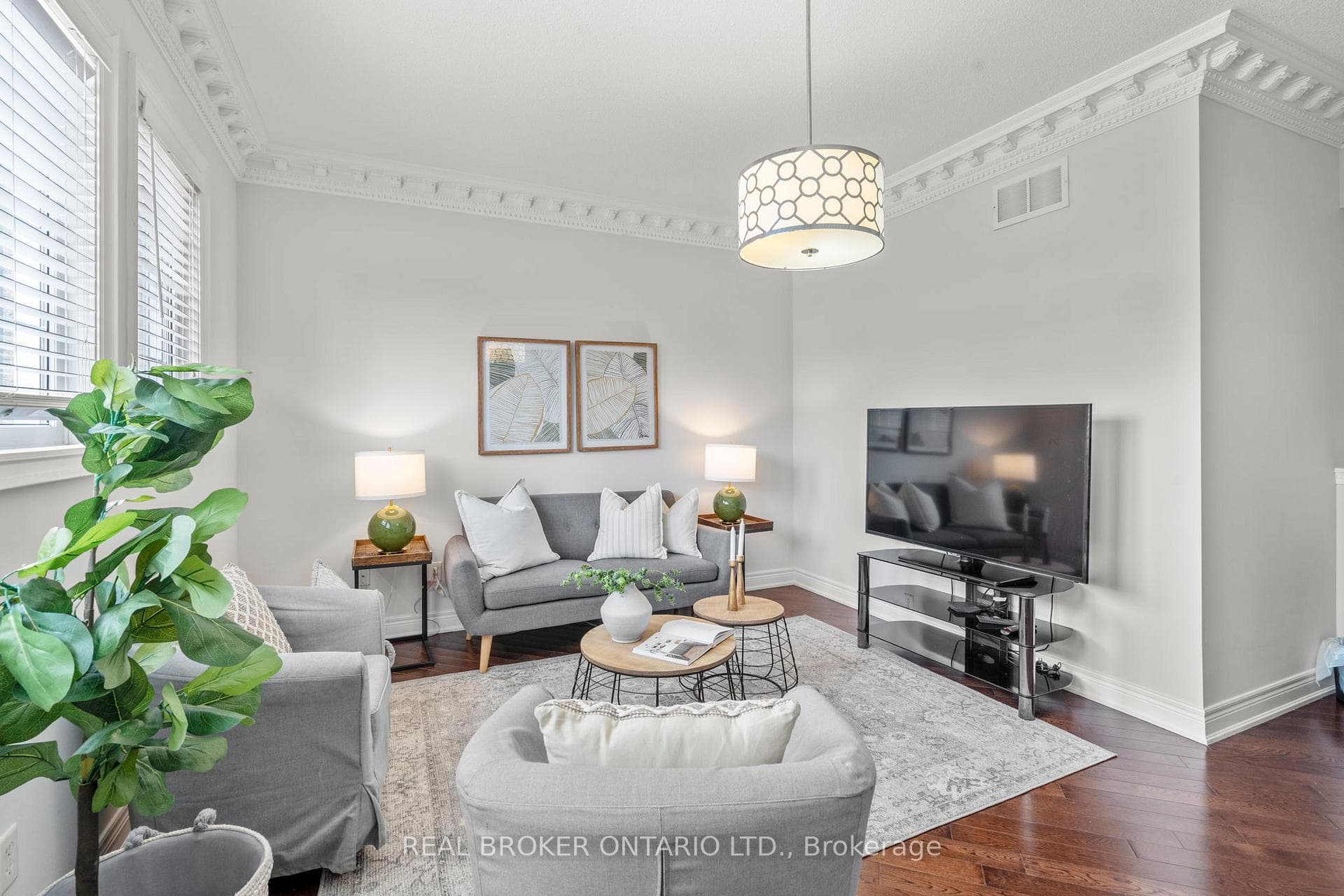 85 Laurier Avenue, Richmond Hill, ON L4E 4P7 - Photo 1
