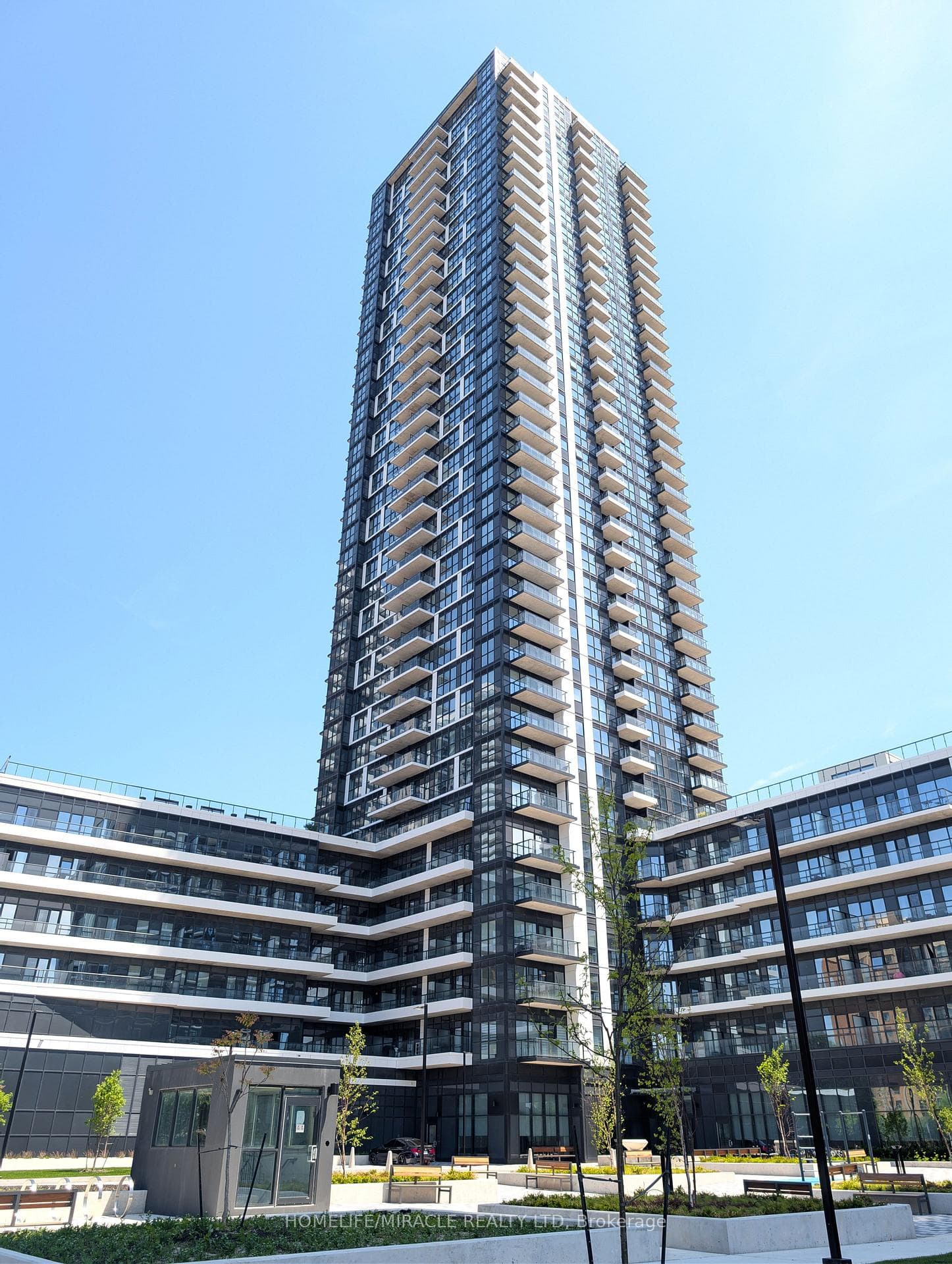 15 Watergarden Drive Unit 217, Mississauga, ON L5R 0G8 - Photo 1