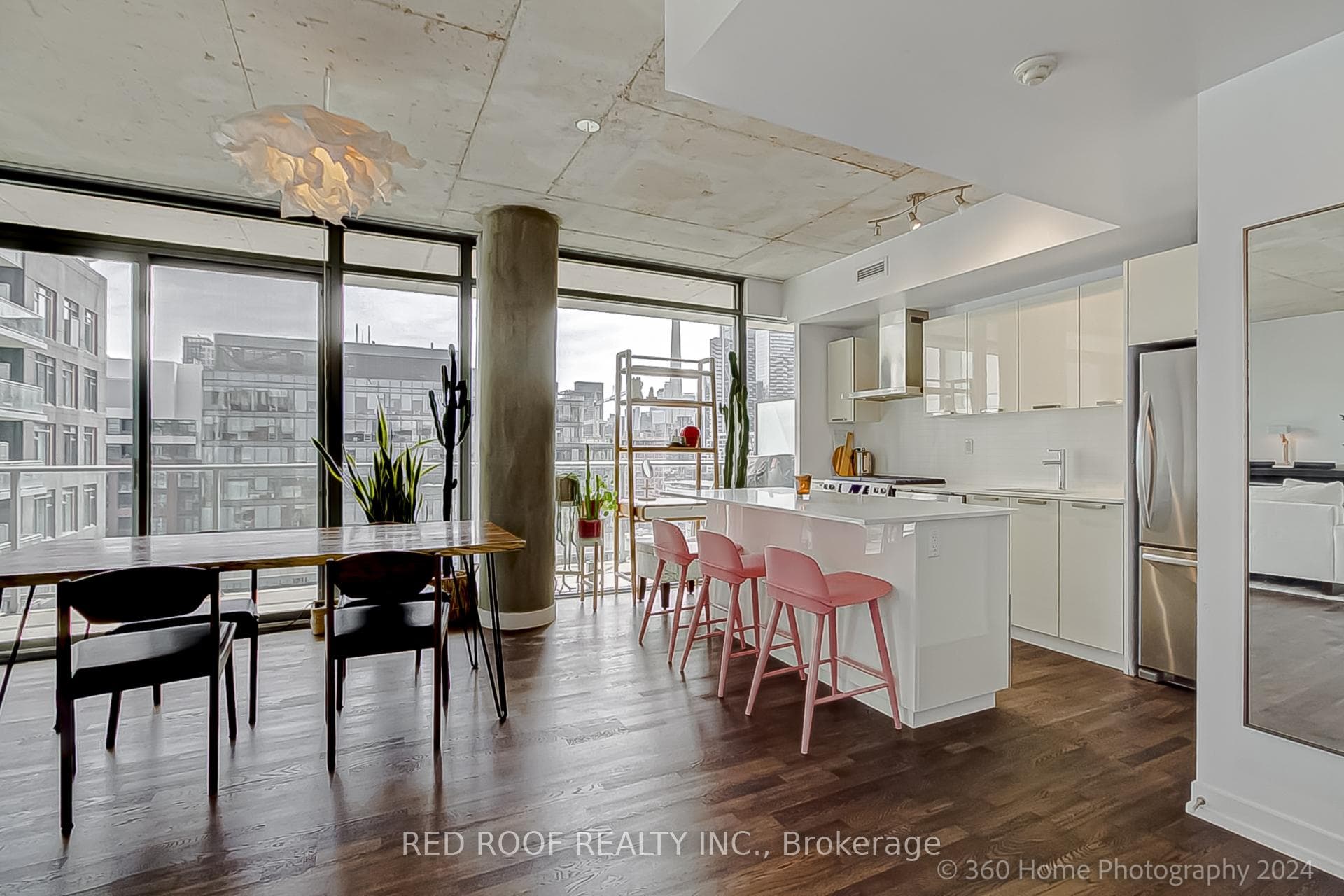 95 Bathurst Street Unit 1401, Toronto C01
